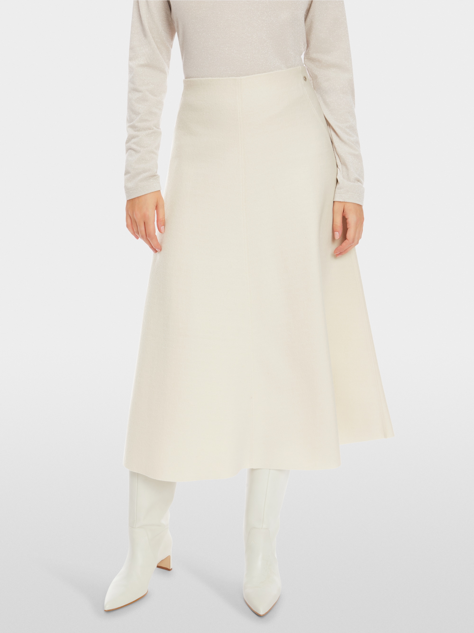 Pure wool skirt - knitted in Germany