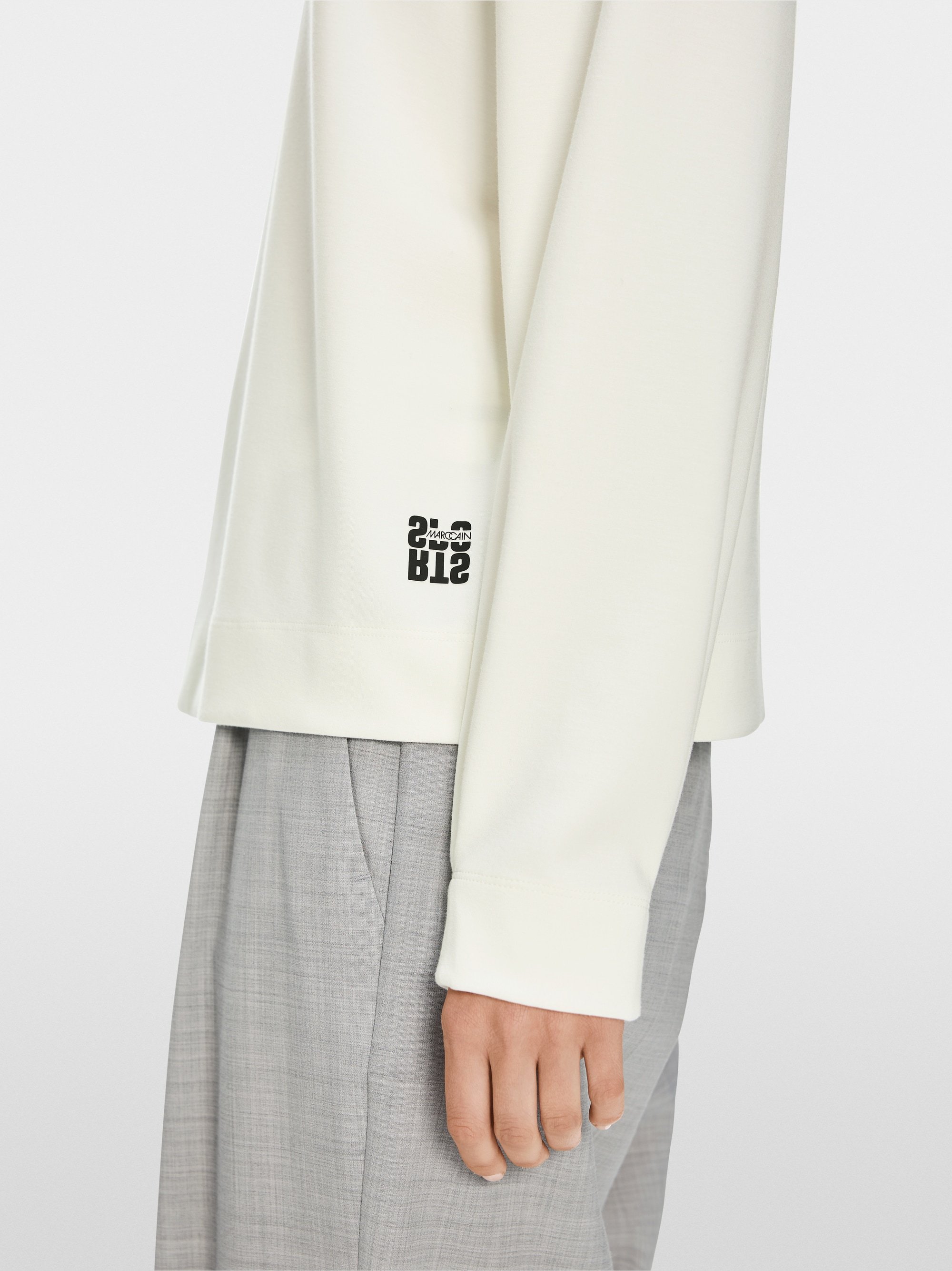 Sweat-shirt féminin avec empiècement aux épaules