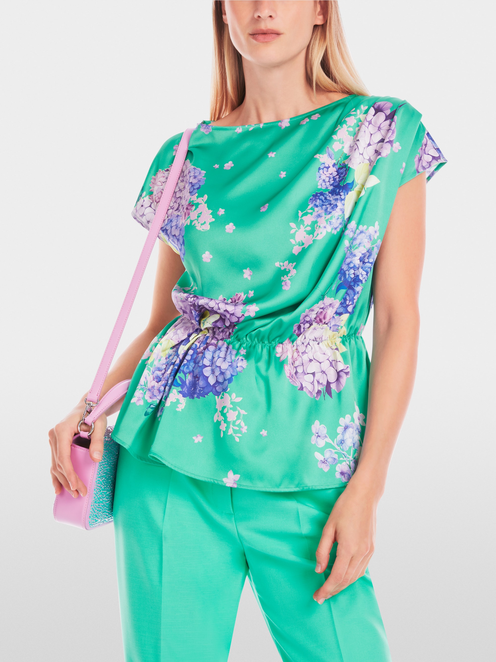 Satinbluse mit Print "Rethink Together"