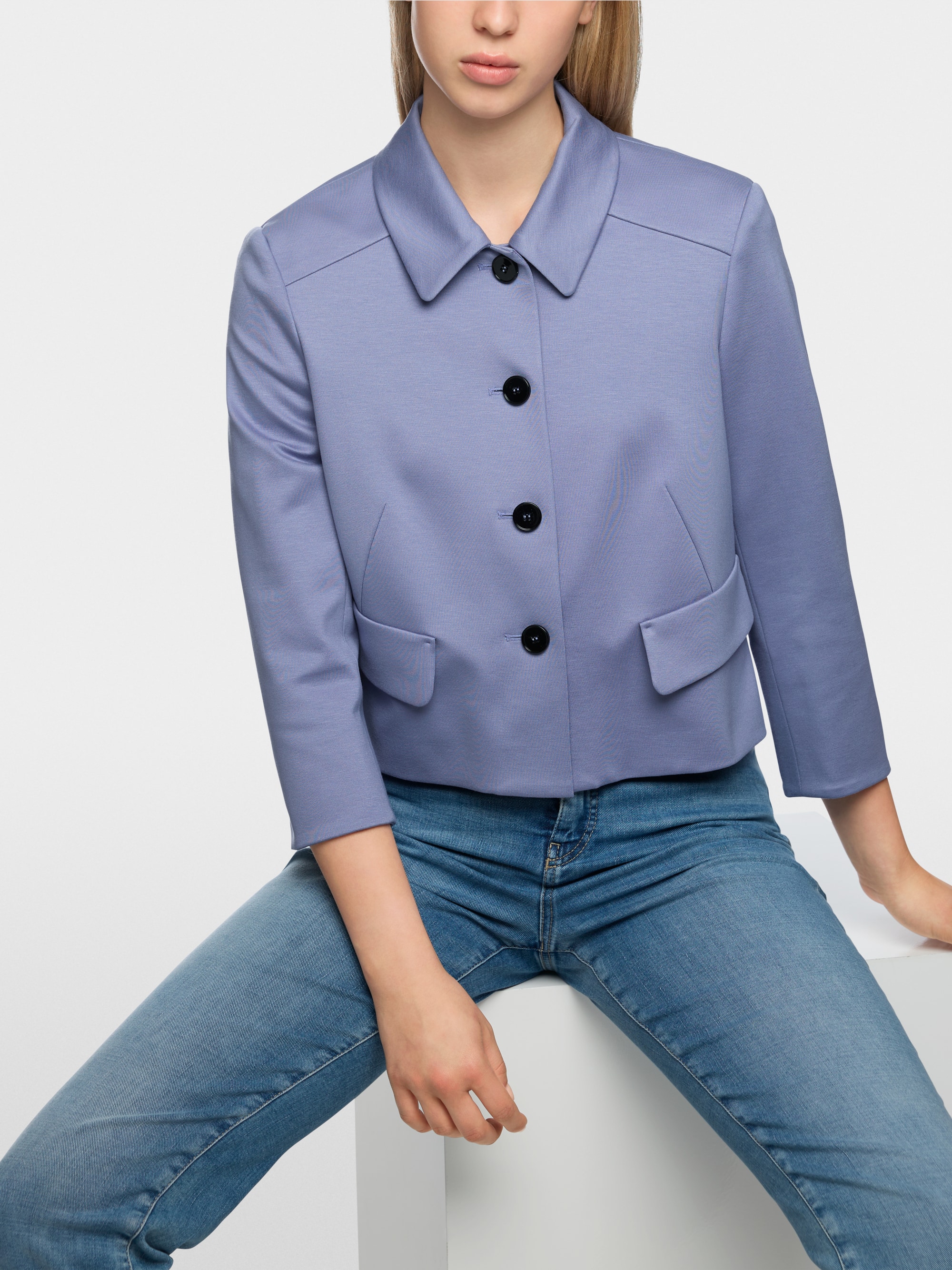 Kurzjacke mit Ärmelschlitzen