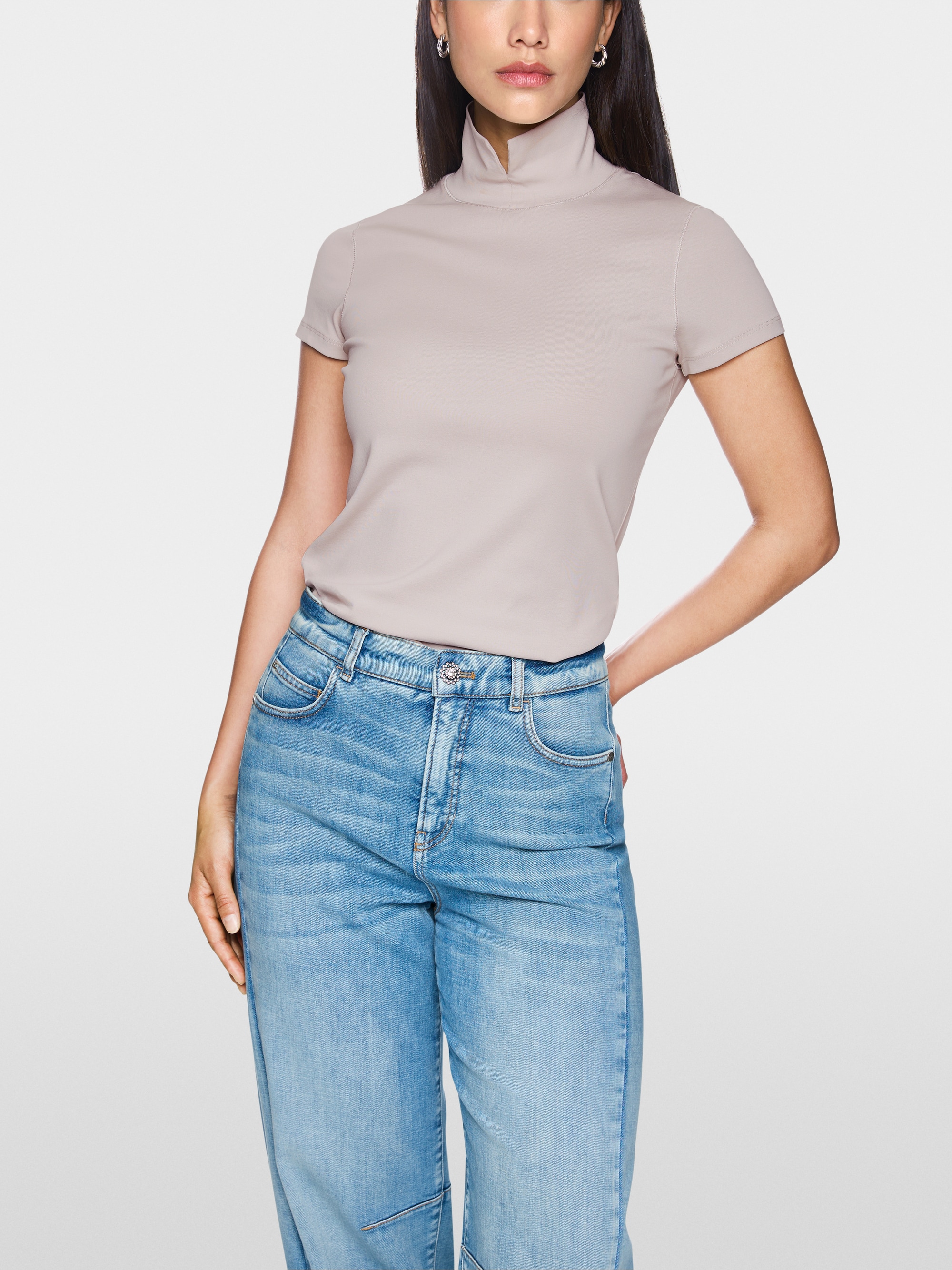 Tee-shirt col roulé fendu