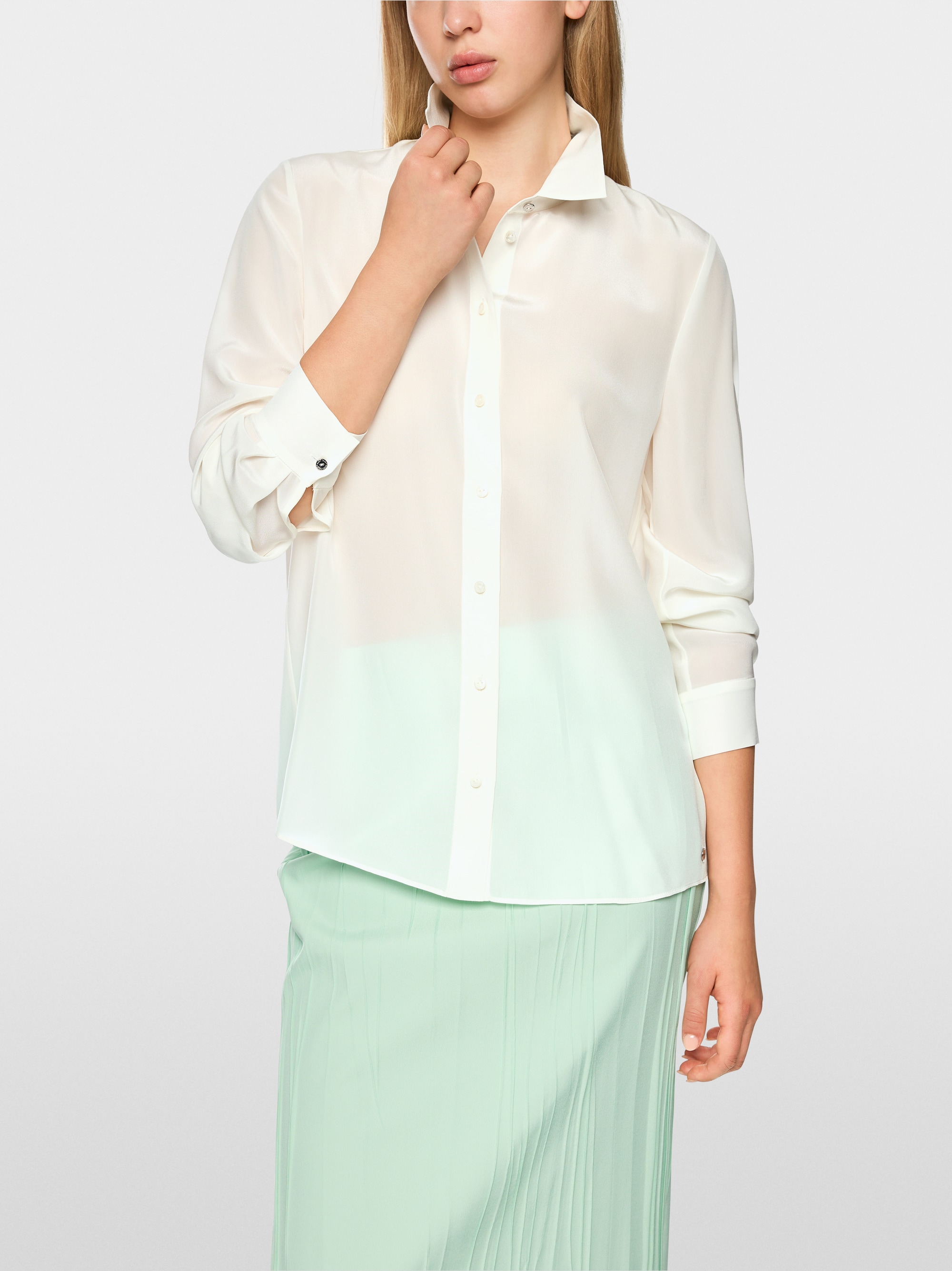 Edle Seidenbluse