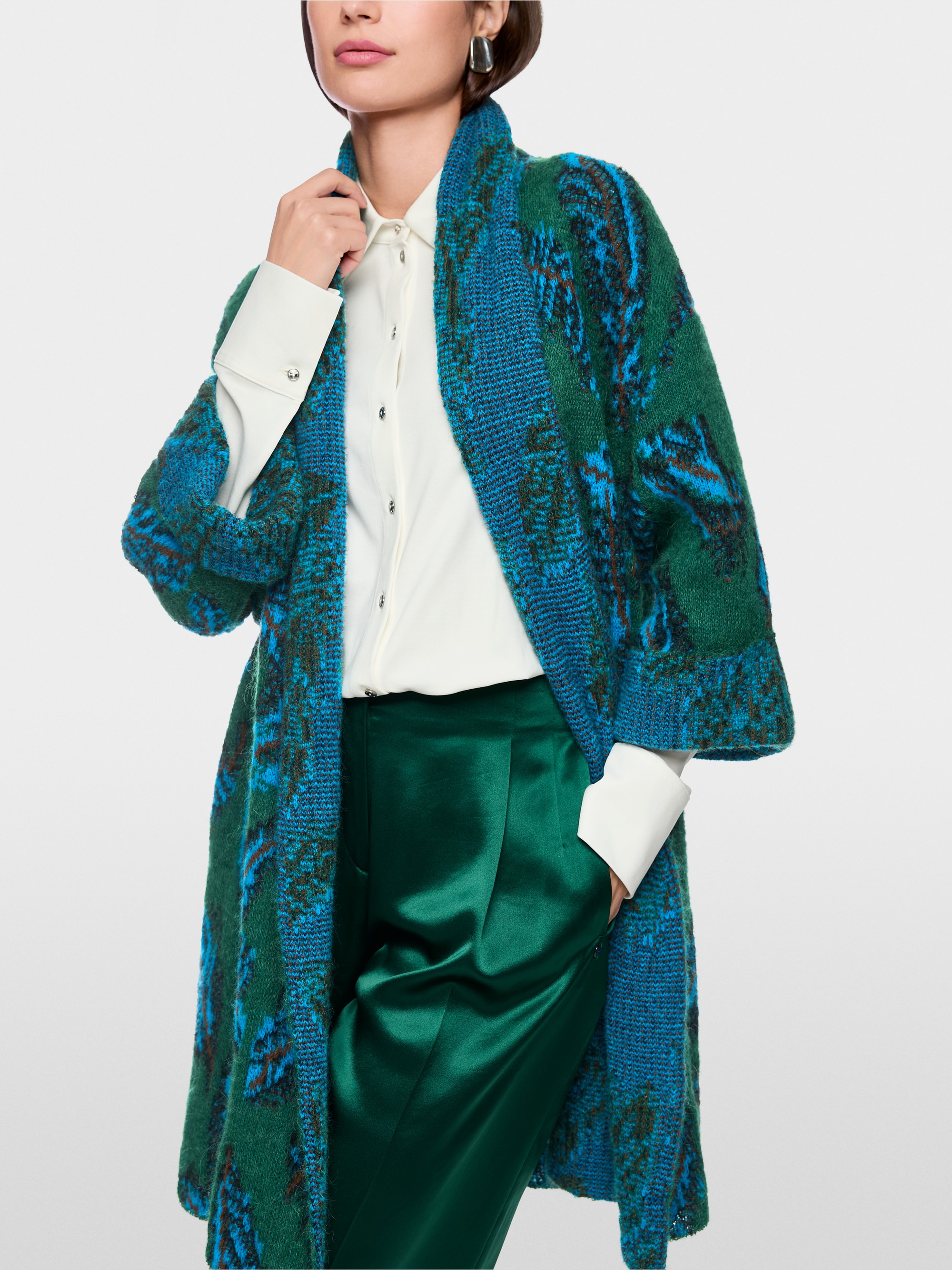 Knitted in Germany jacquard cape coat