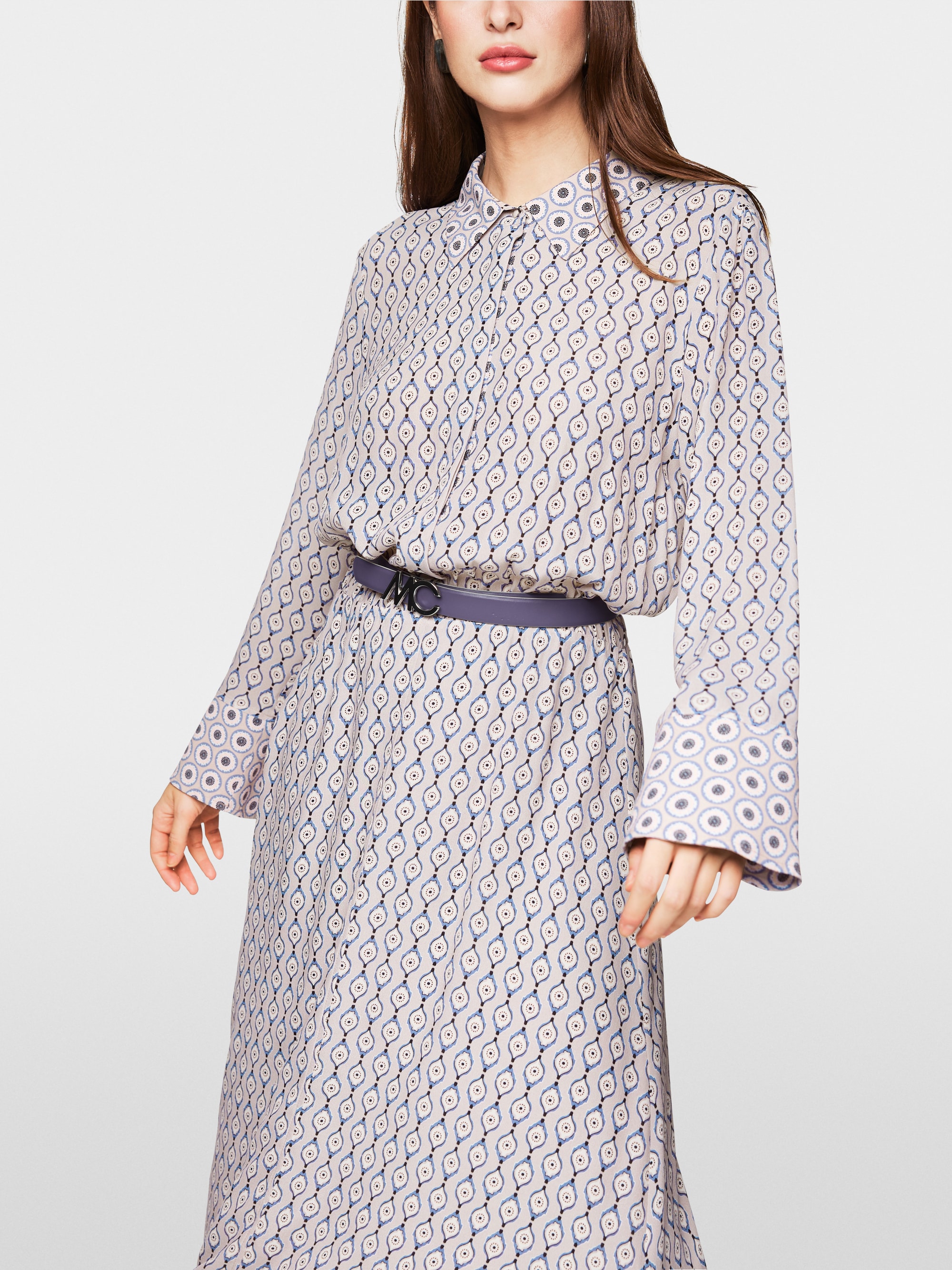 Langes Blusenkleid