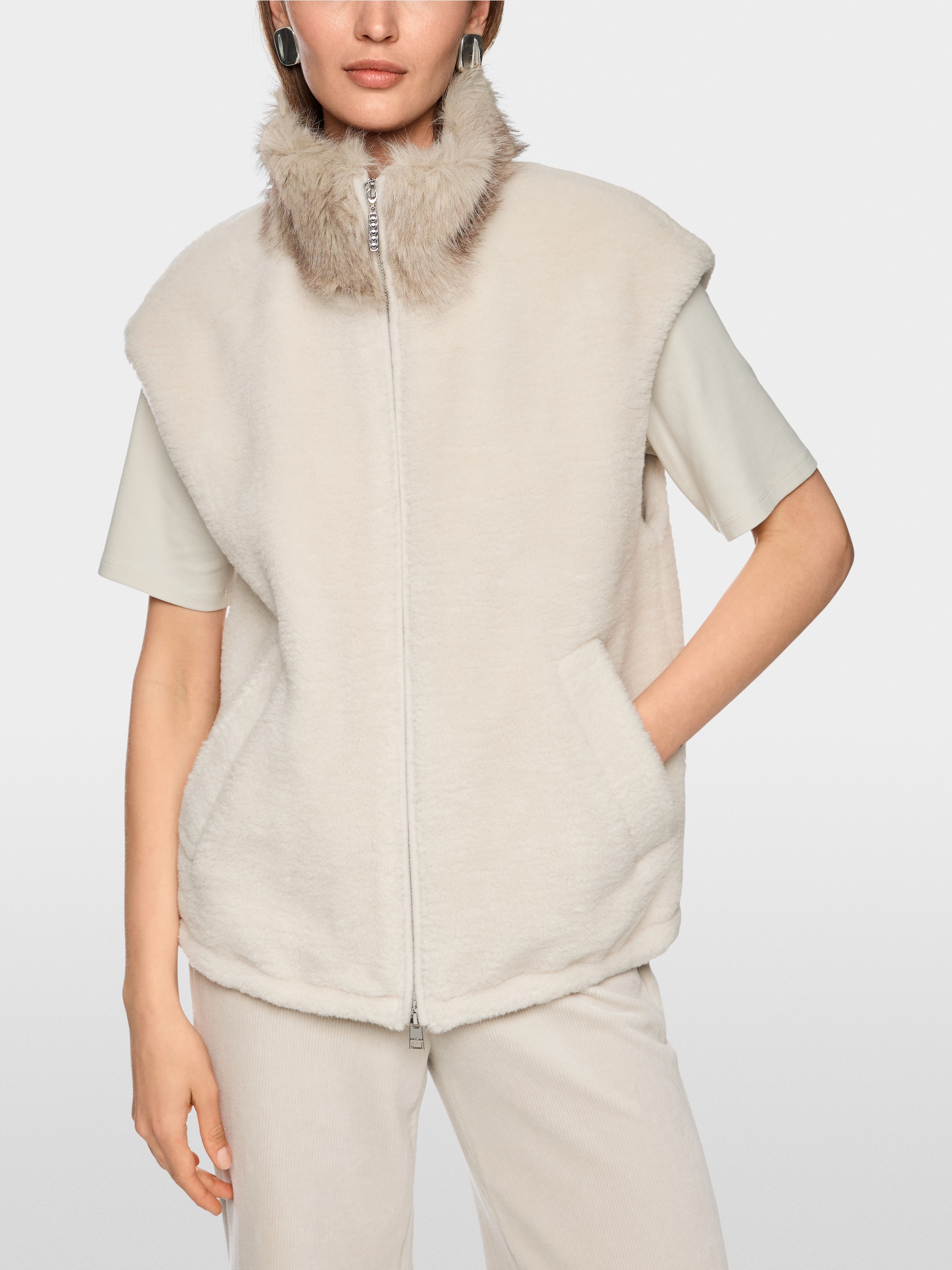 Knus vest met kraag van imitatiebont