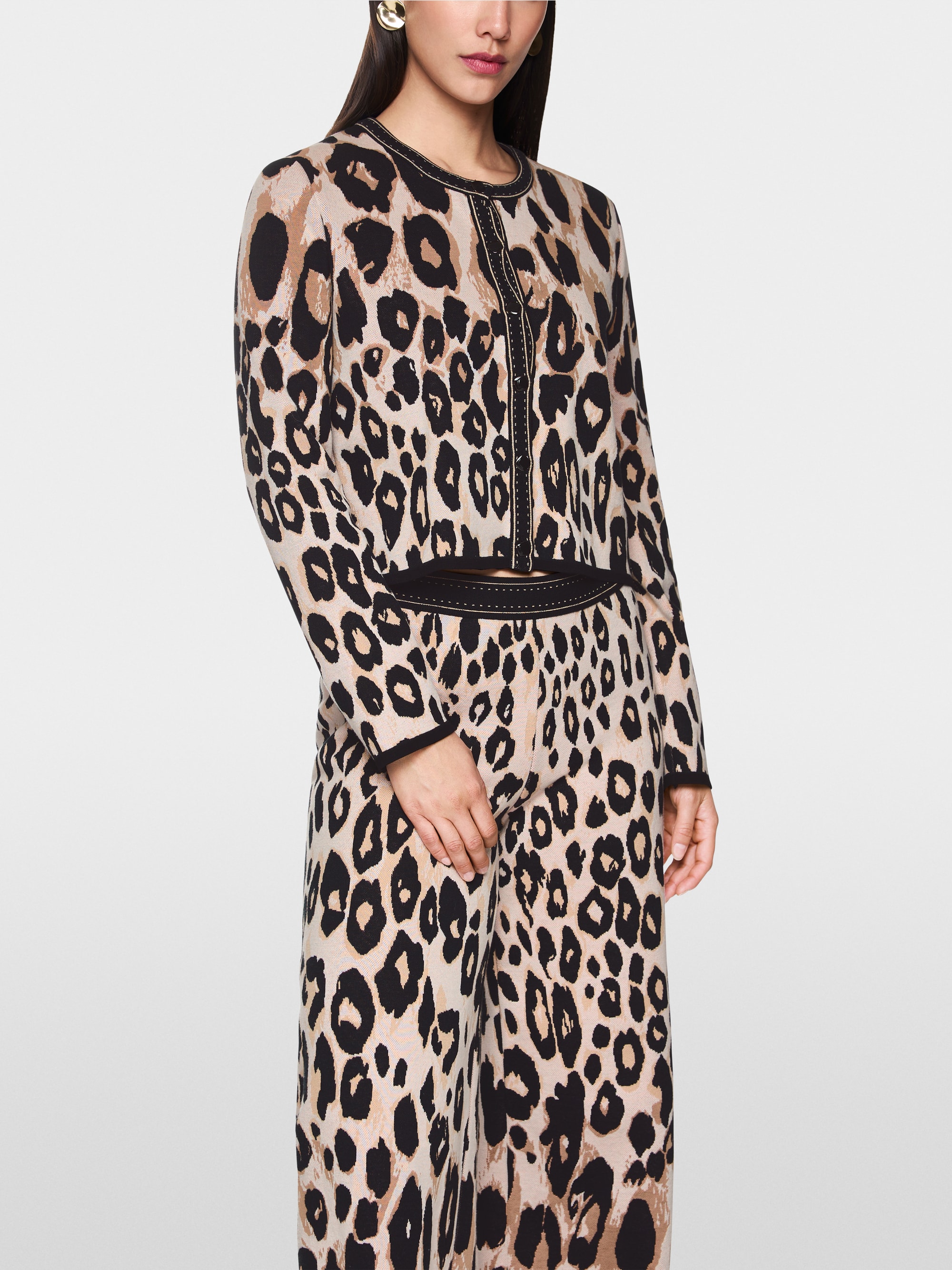Cardigan cropped imprimé léopard tricoté en Allemagne