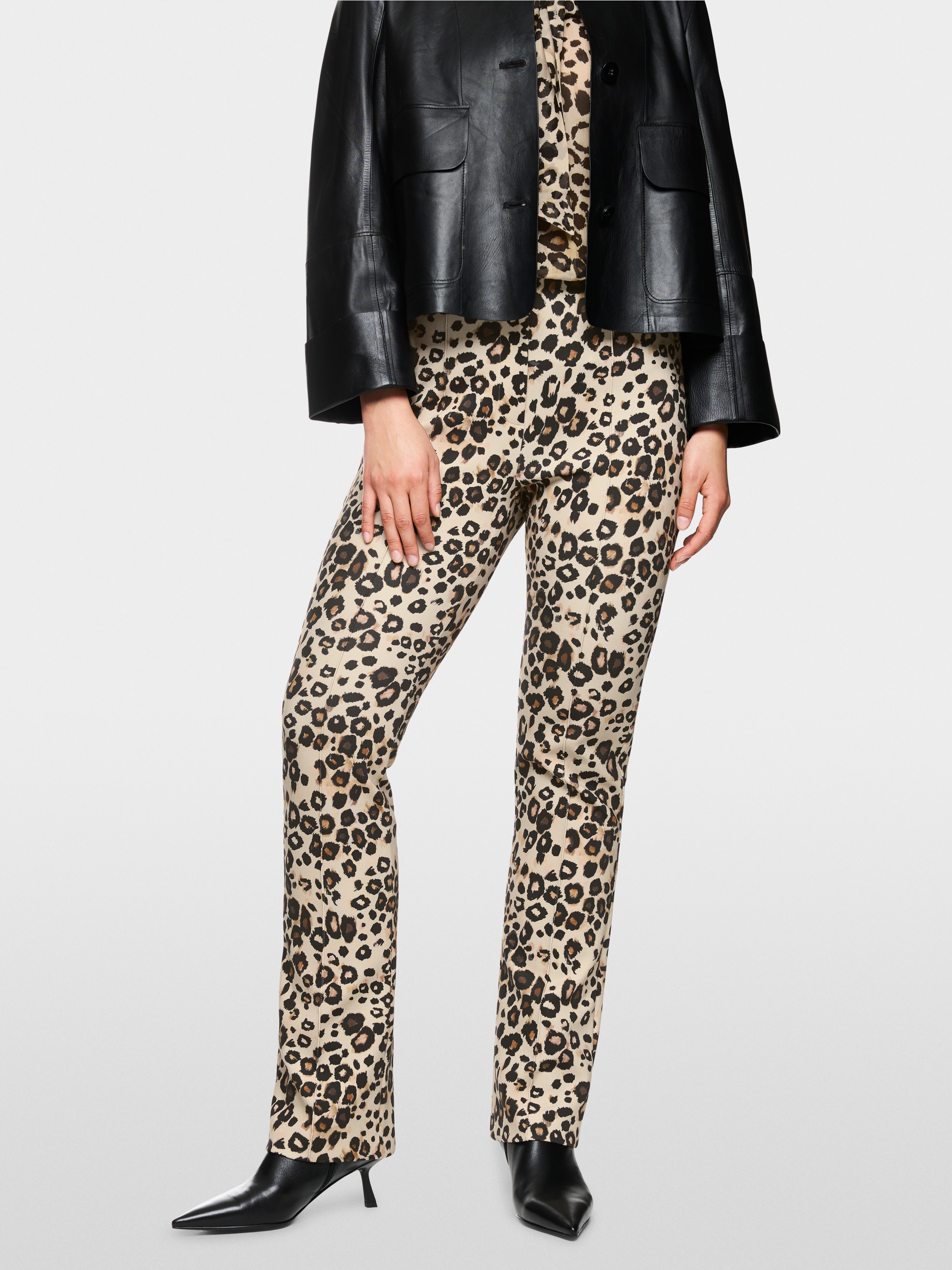 Feminine Fit broek FREDERICA