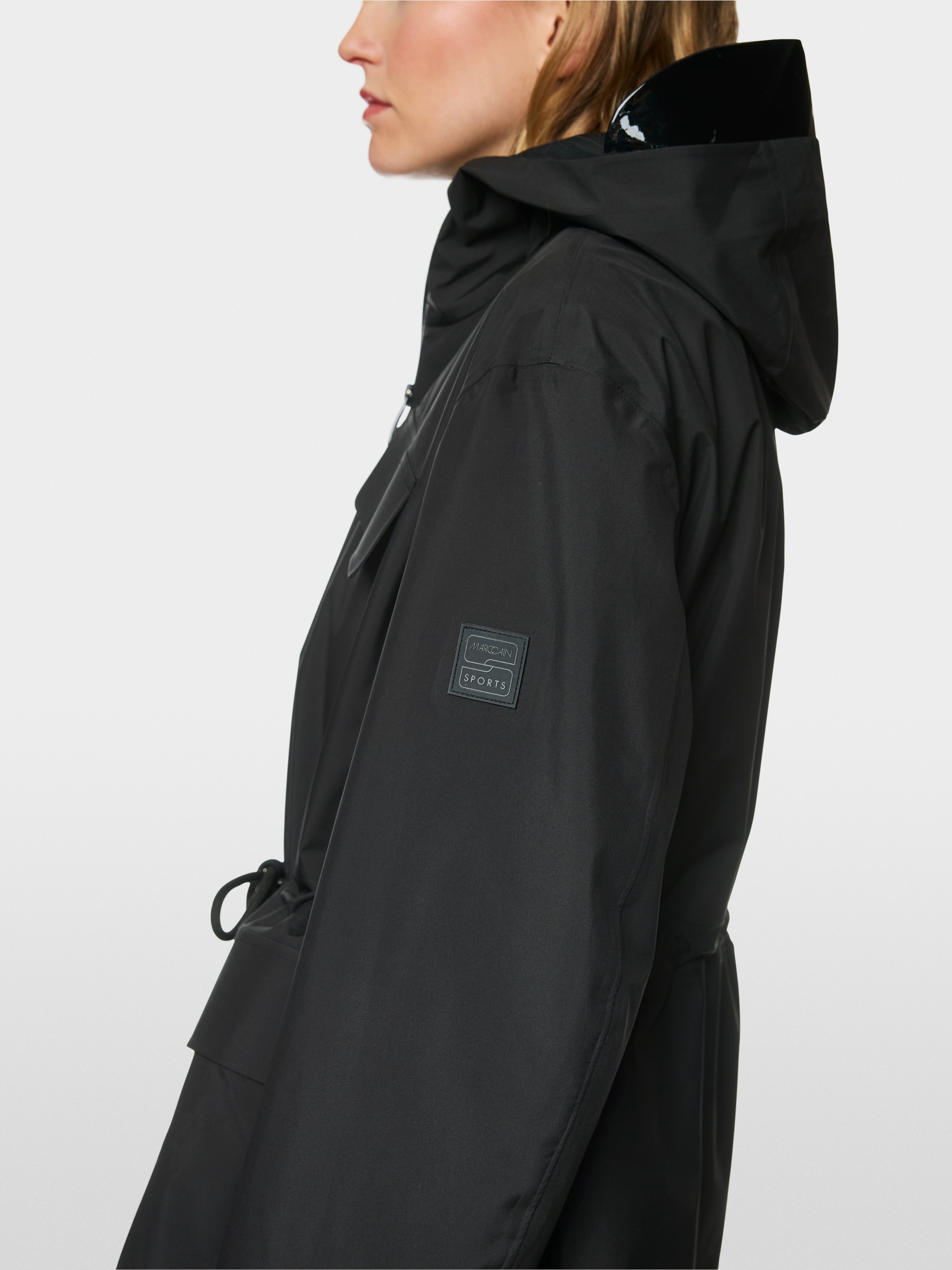 Veste outdoor avec cordon coulissant