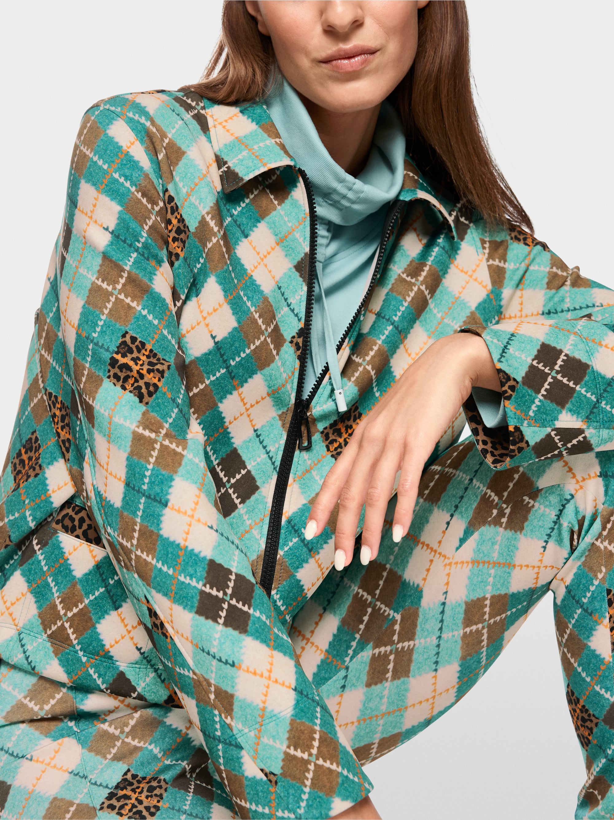 Veste en scuba avec motif argyle et détails léopard