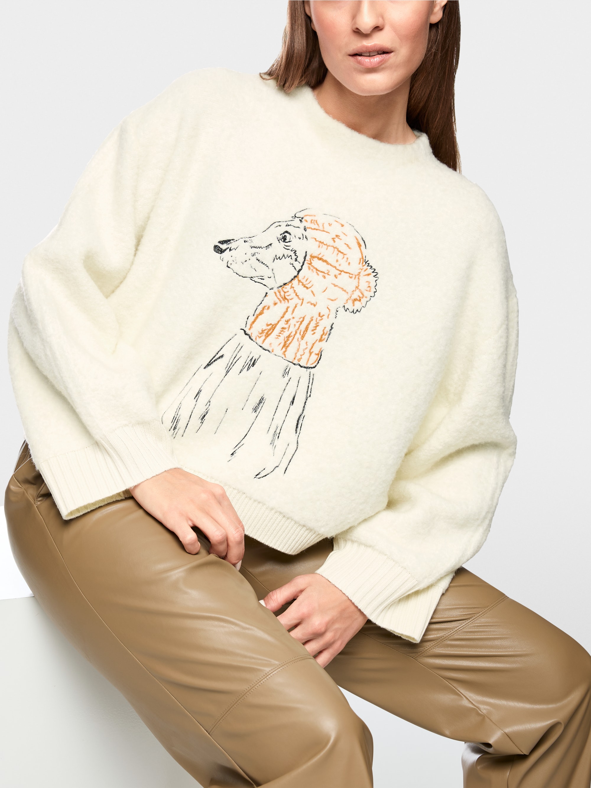 Warm knitted jumper with dog motif