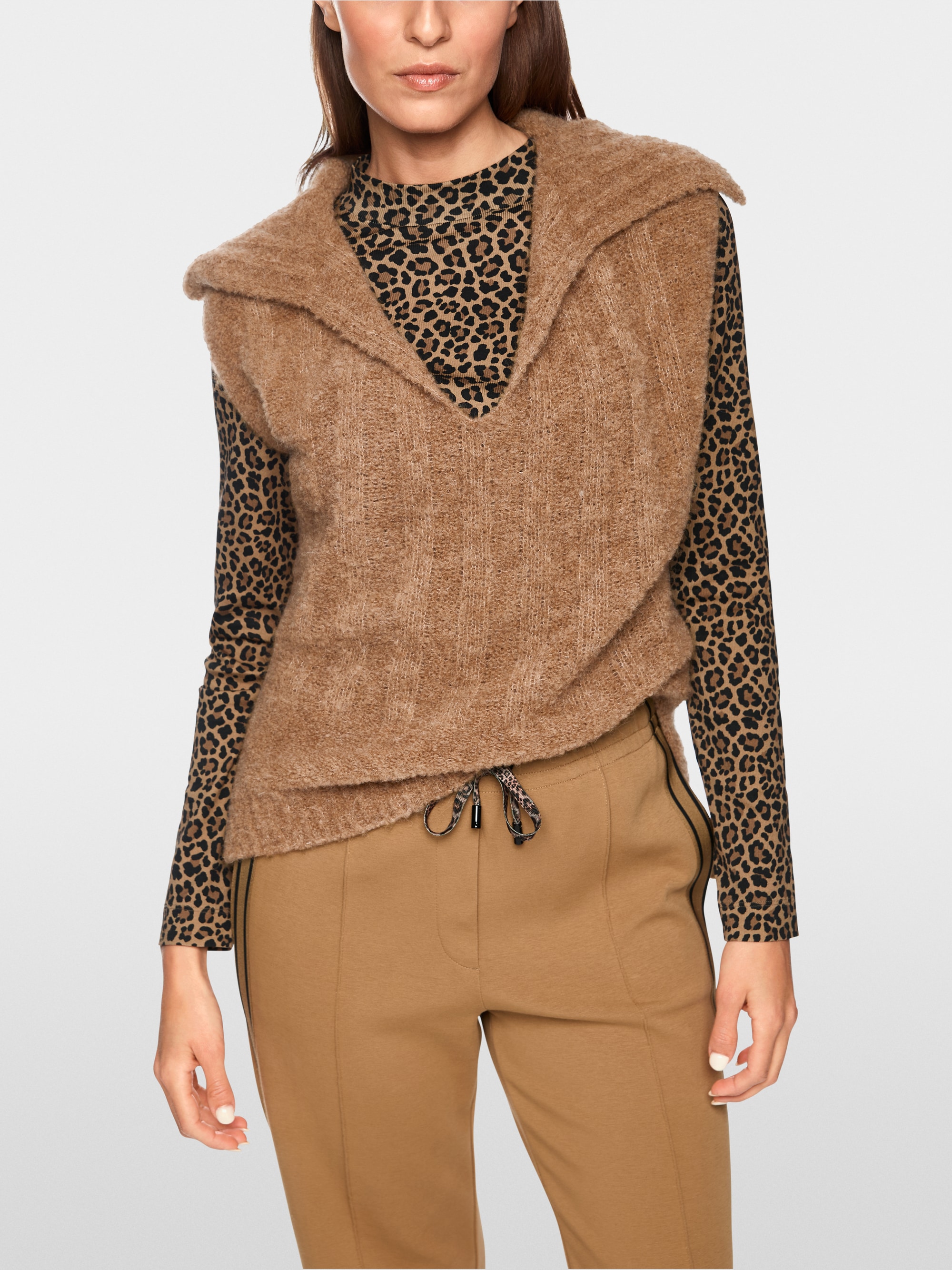 Knitted in Germany collar slipover