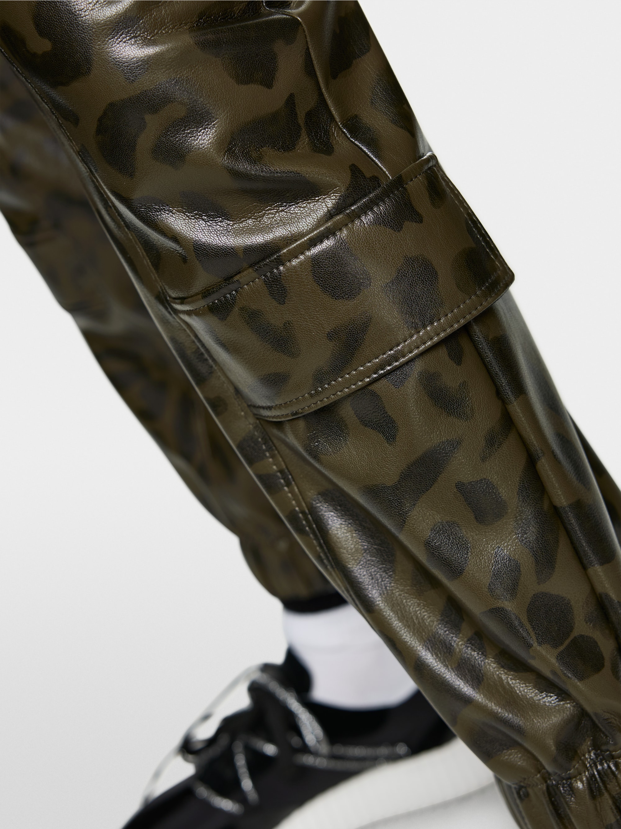 Pantalon en similicuir léopard ROYE