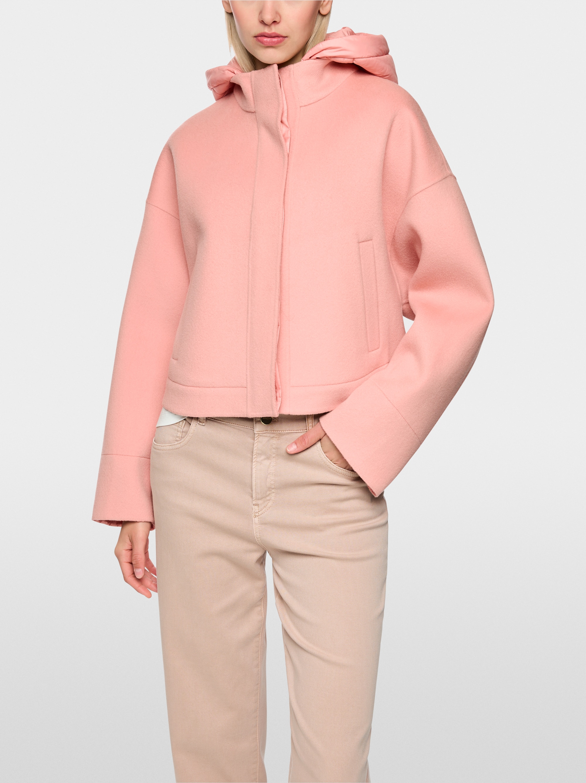 Veste en laine à capuche