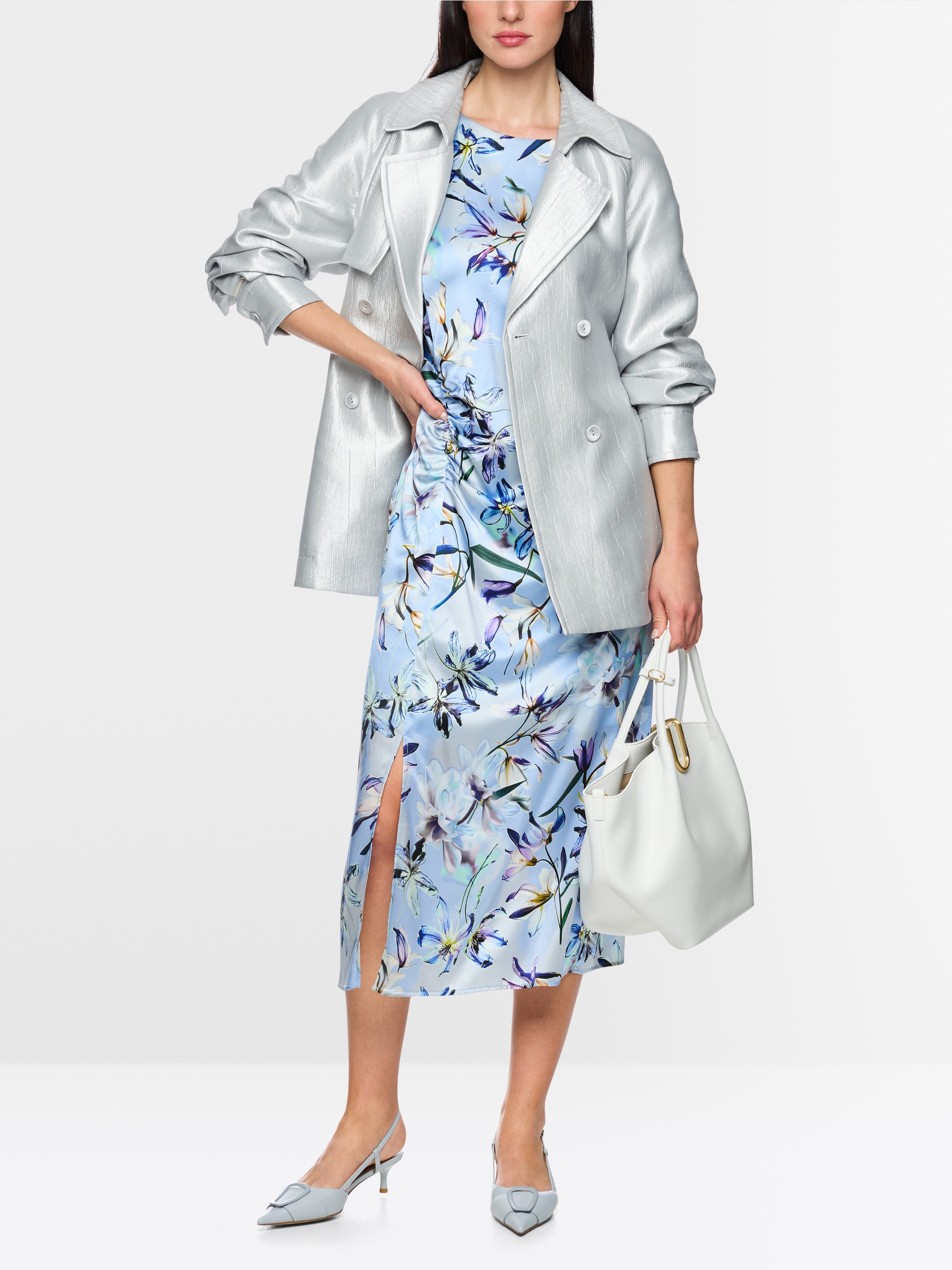 Lightweight outdoor jacket with shimmer