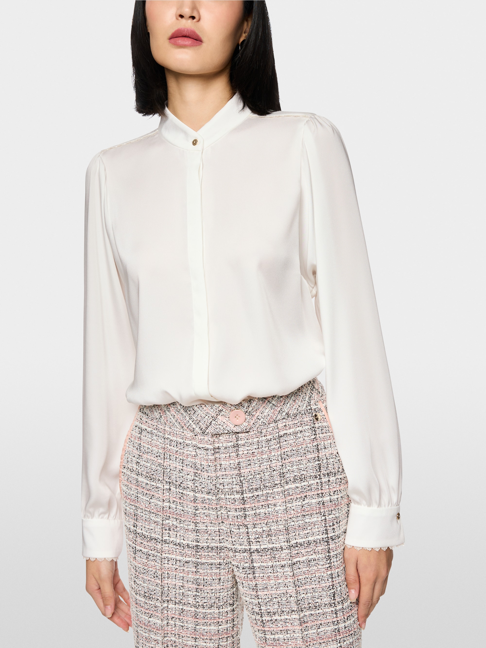 Blouse with lace and stand-up collar
