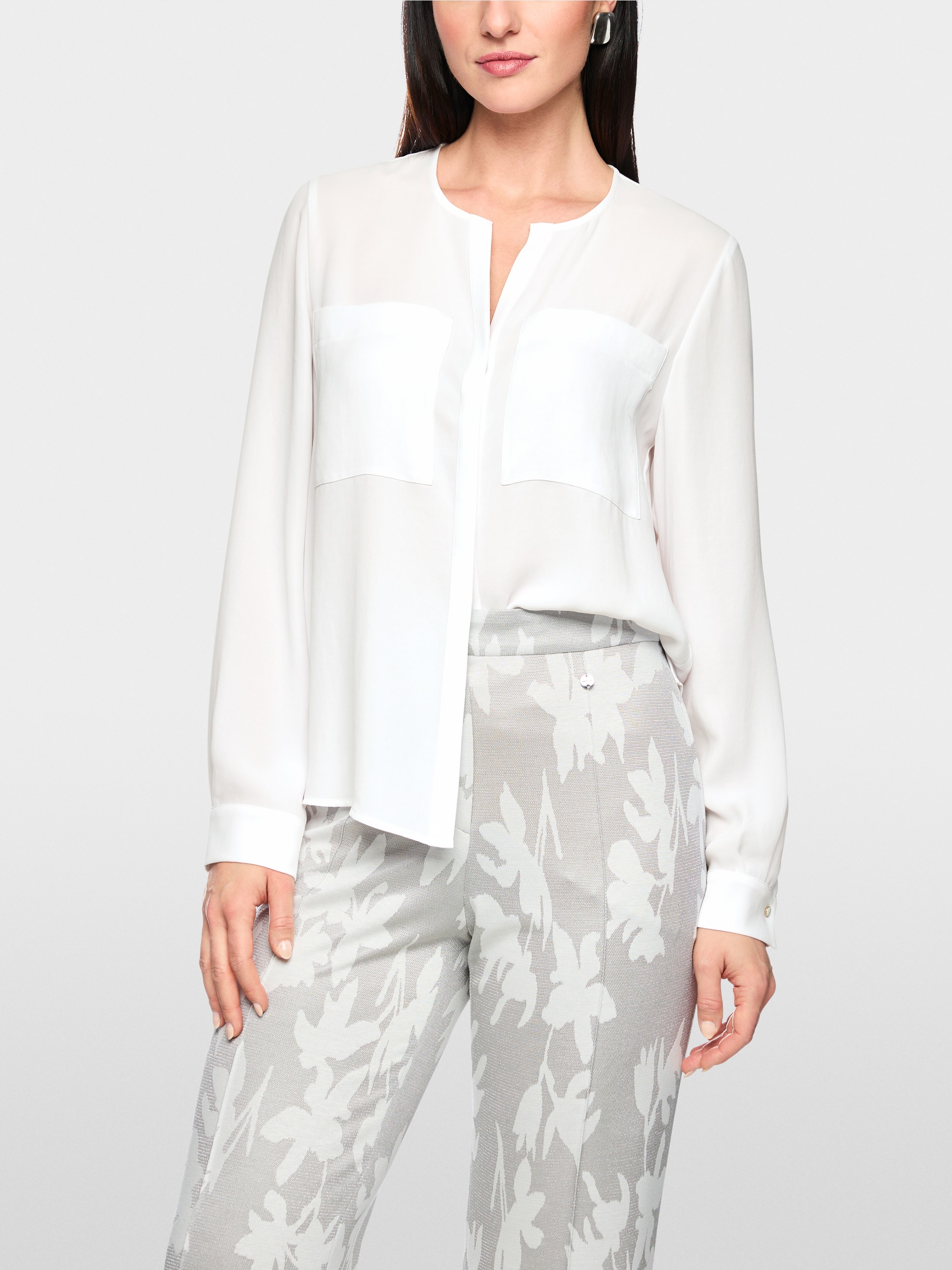 Casual blouse with concealed buttoning