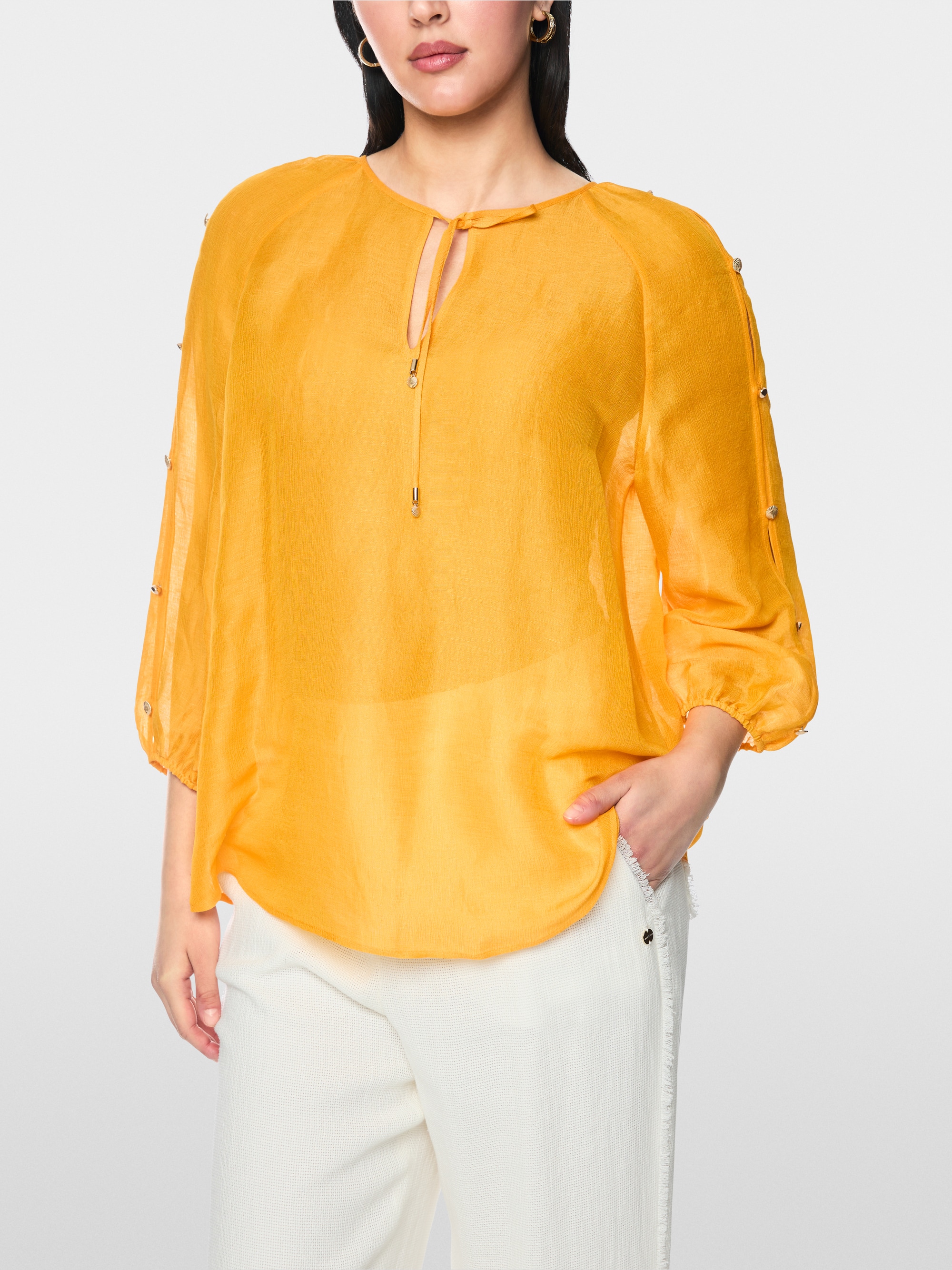 Blouse in linen-silk blend