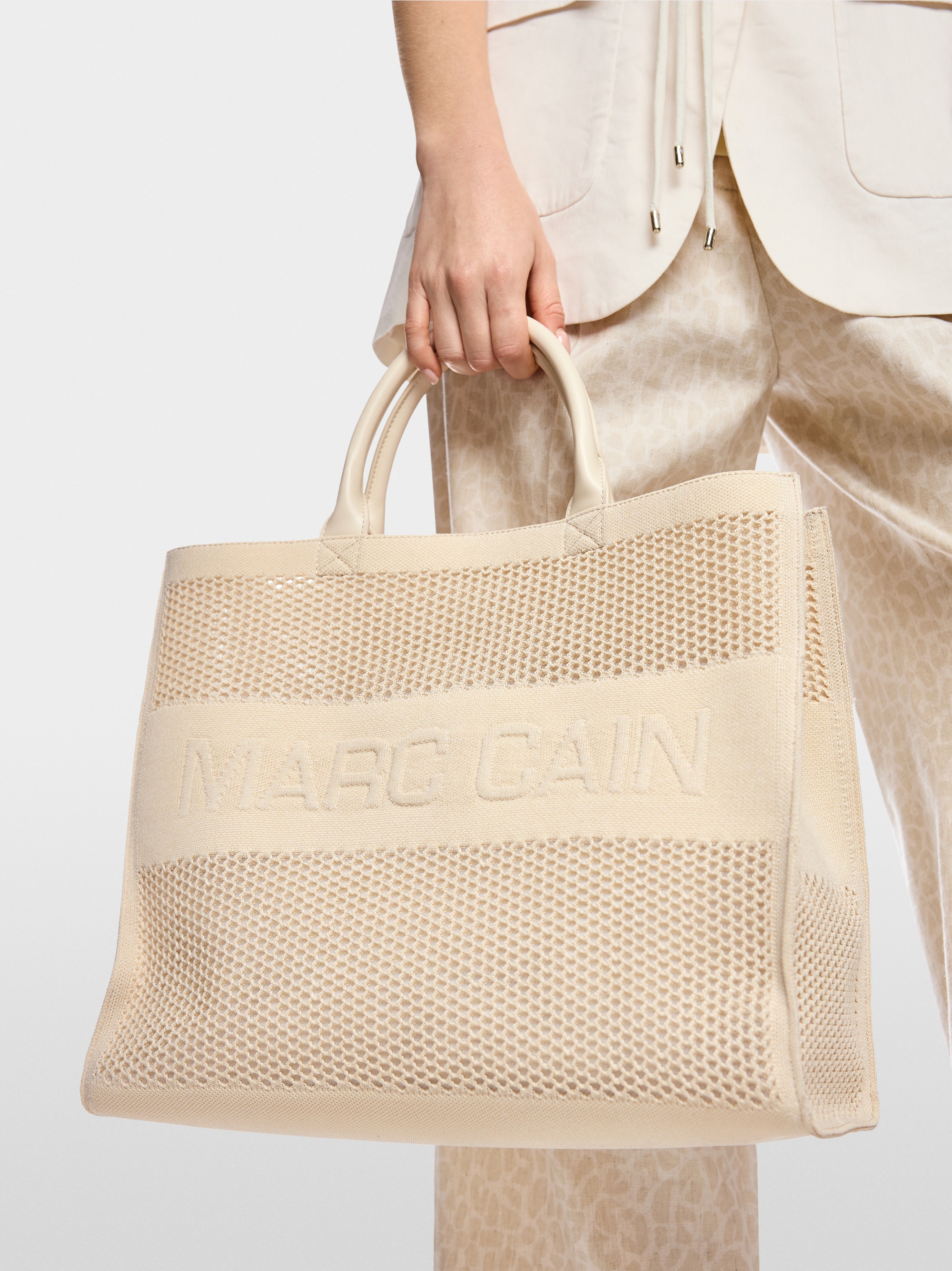 Melange knit shopper with logo