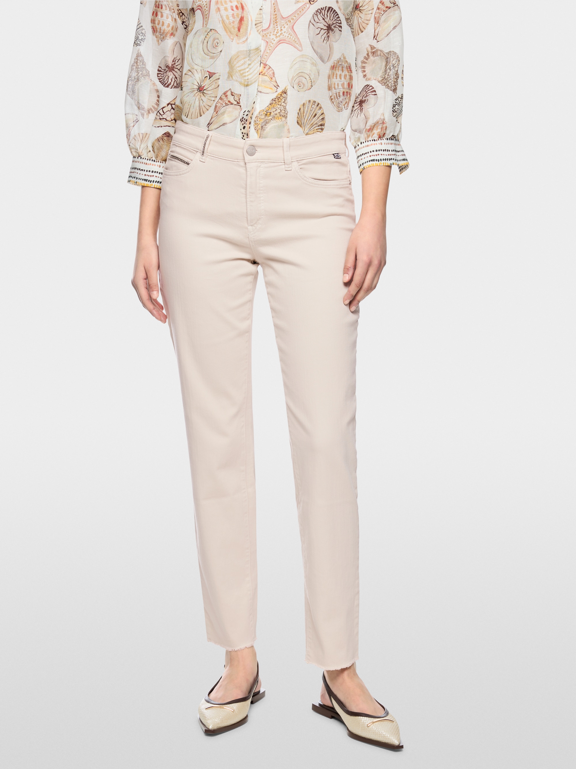 SILEA ‘Rethink Together’ jeans