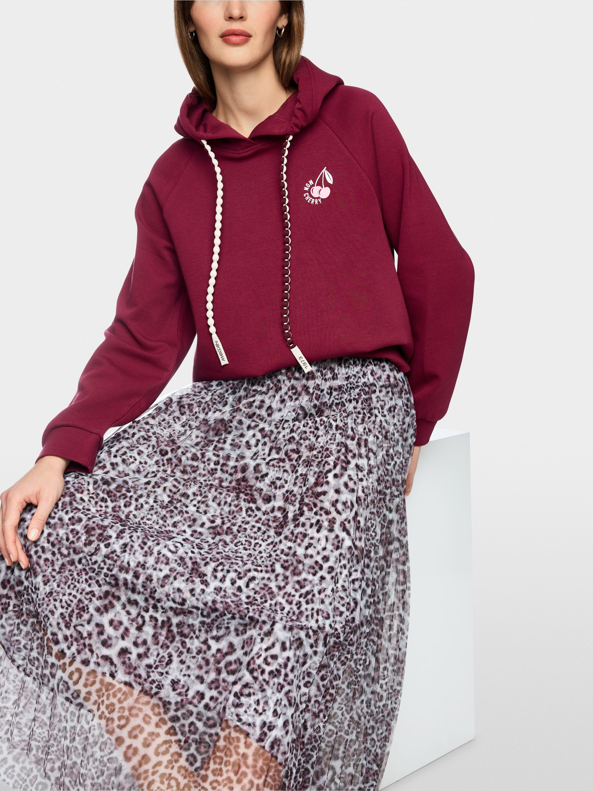 Sweatshirt with print