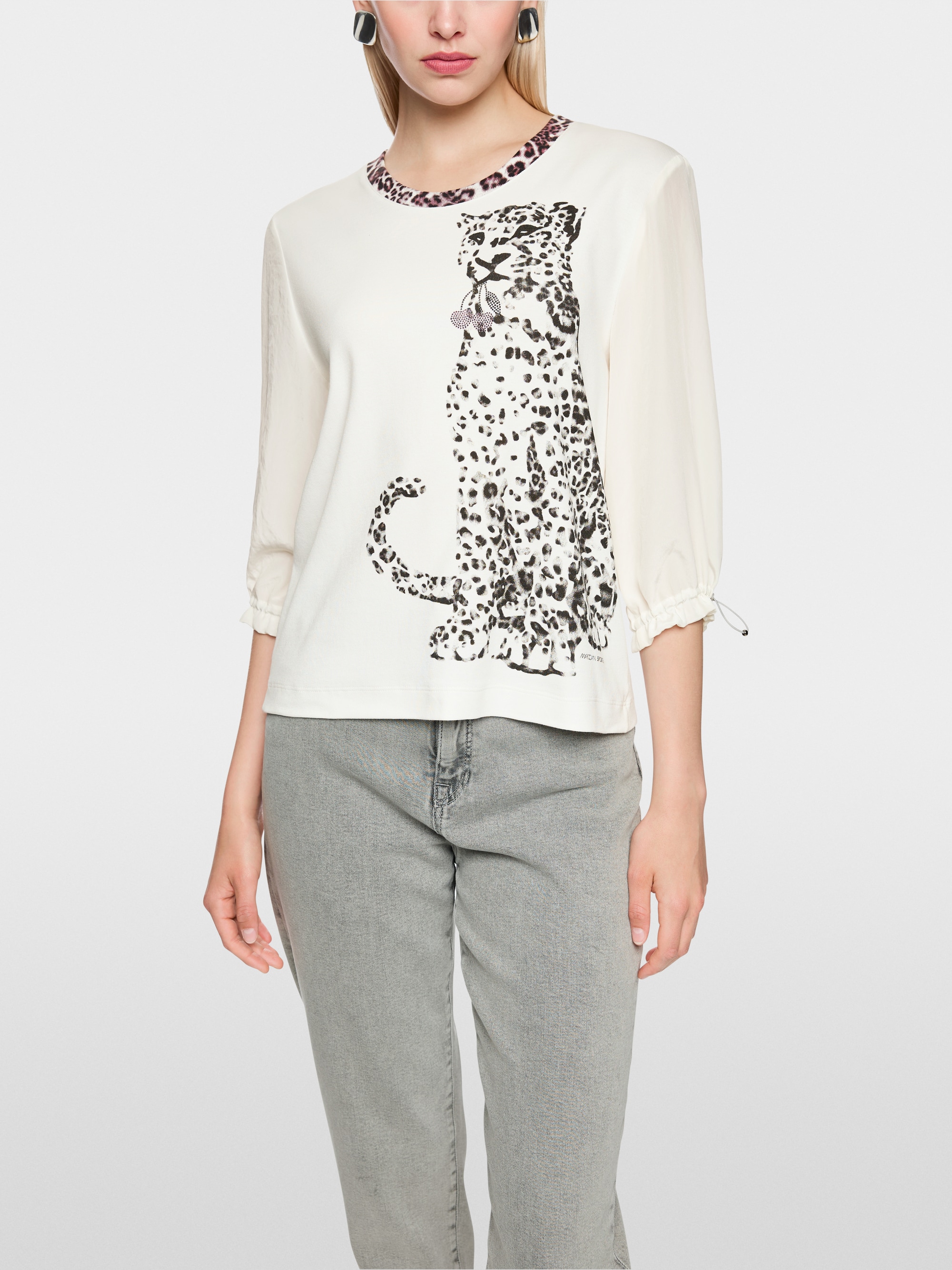 Blouse shirt with leopard print