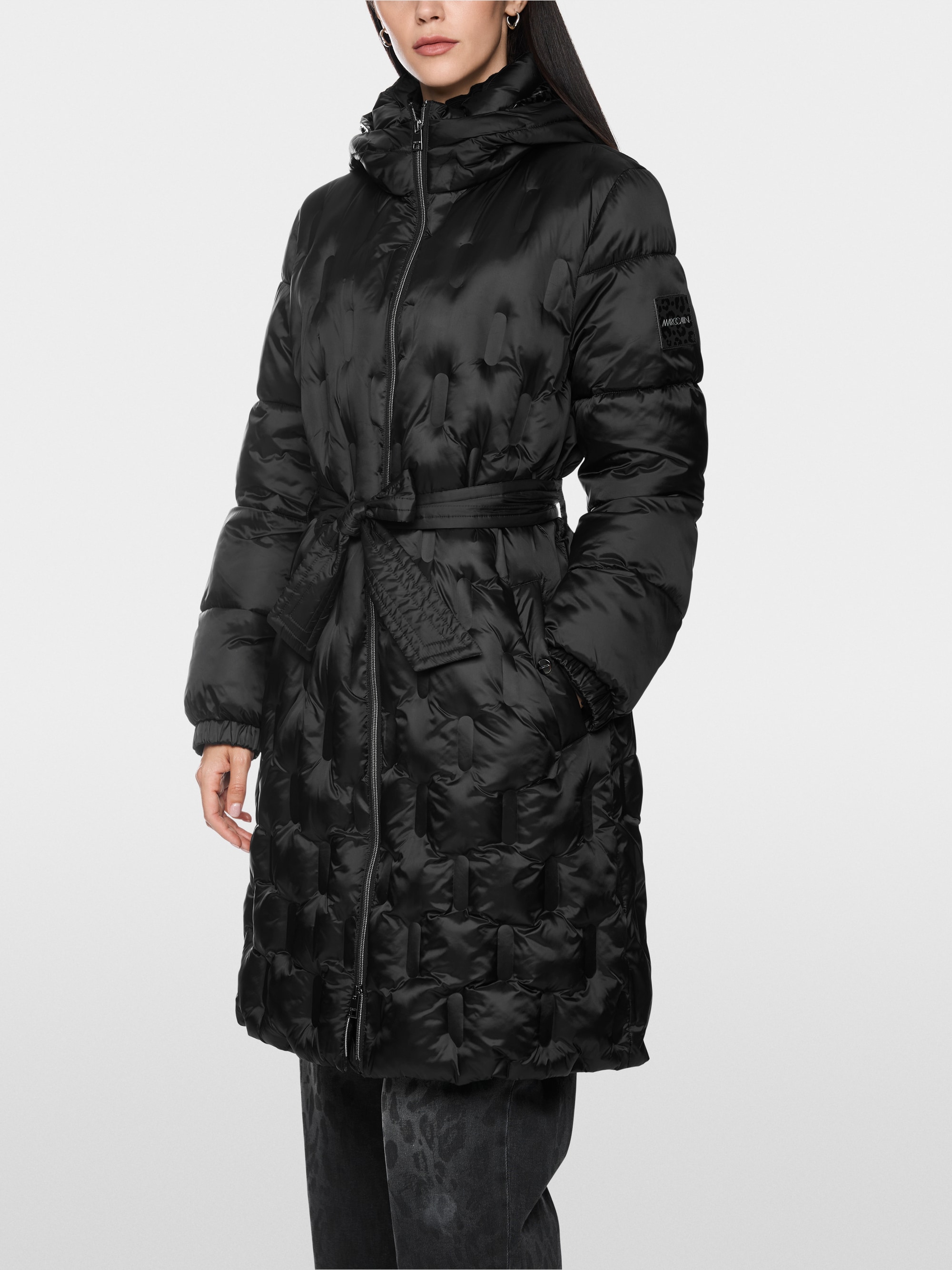 Padded coat with waist belt