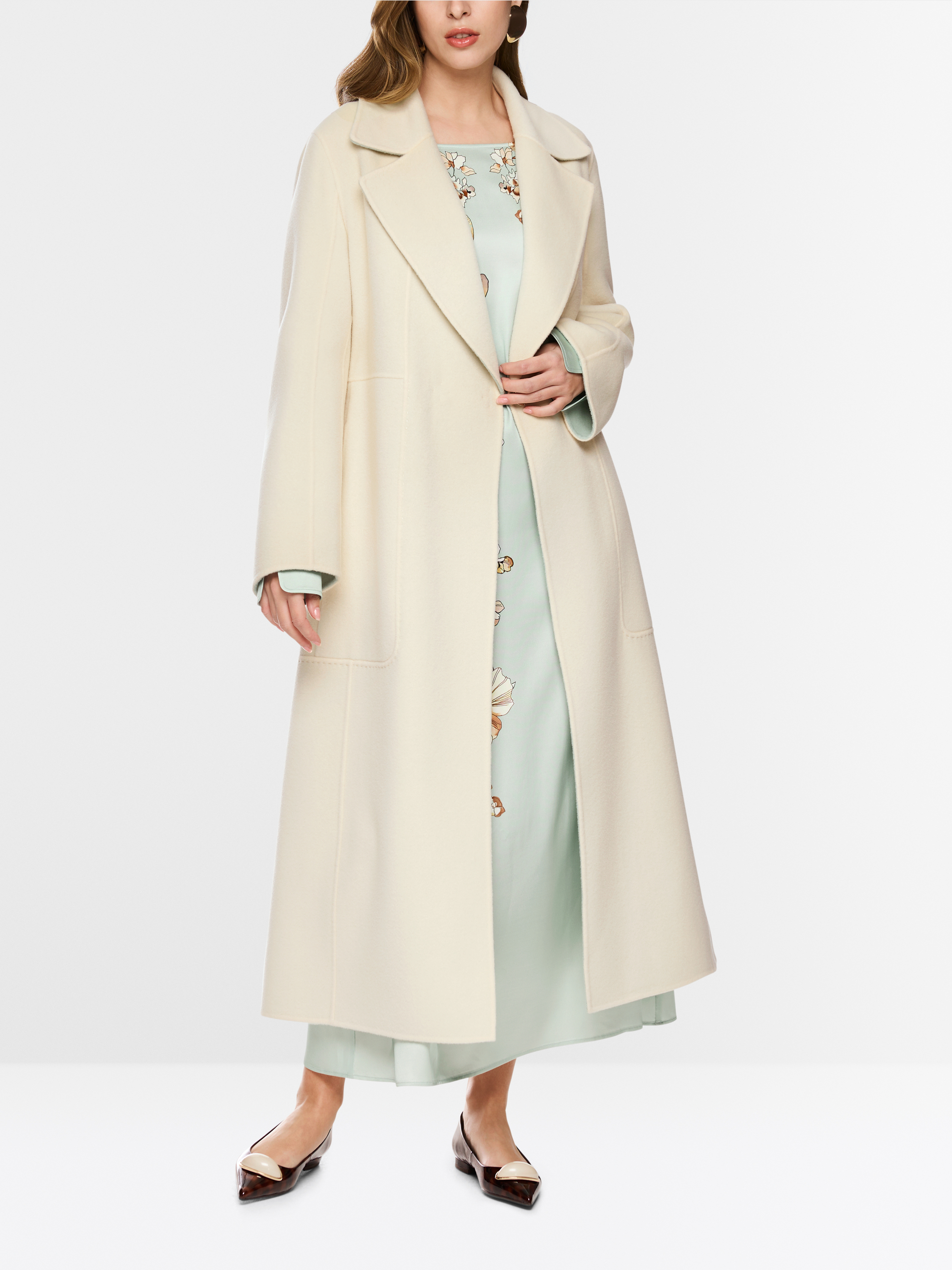 Luxurious reversible wool coat