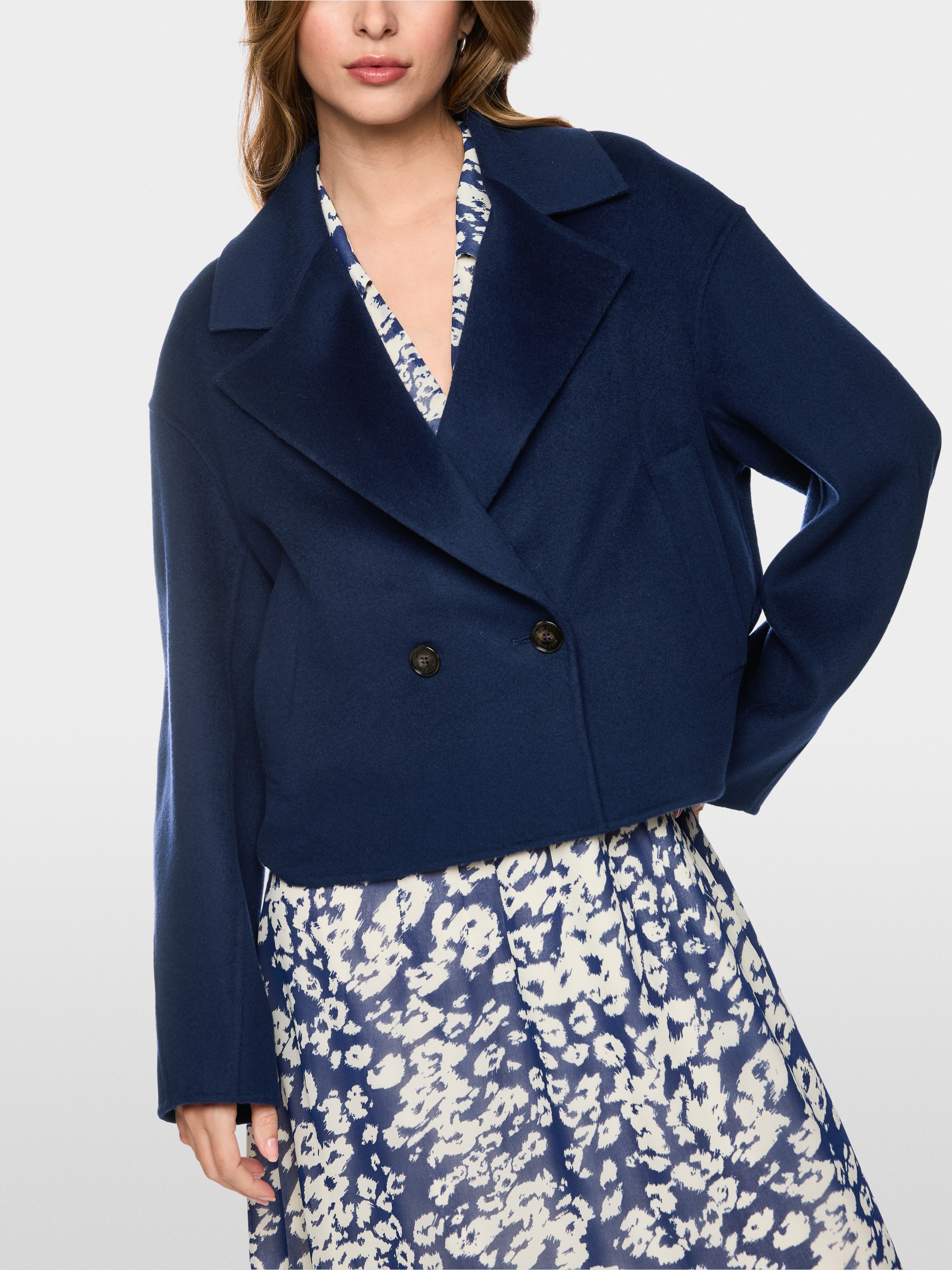 Short wool jacket