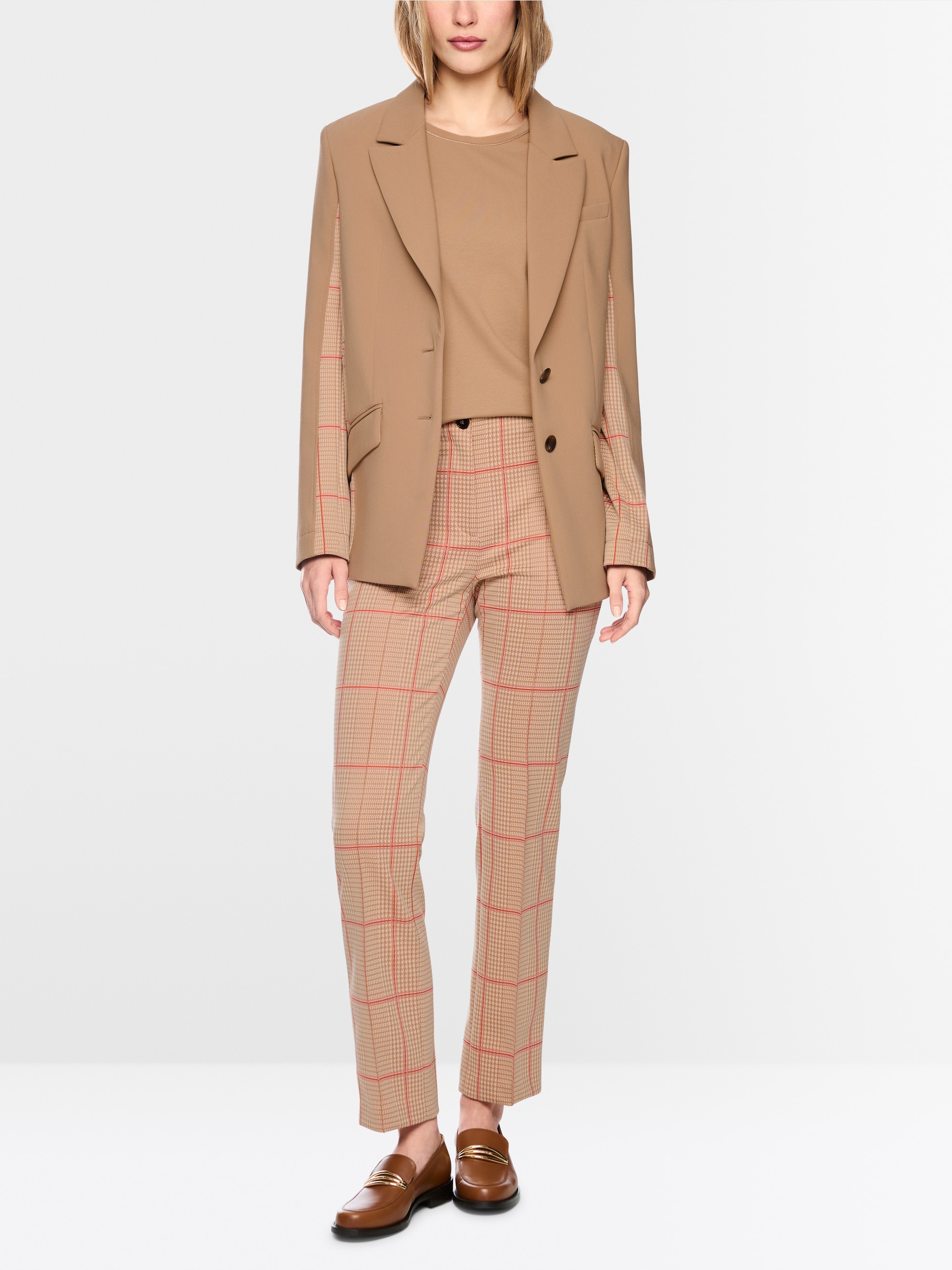 Two-button blazer with checked pattern