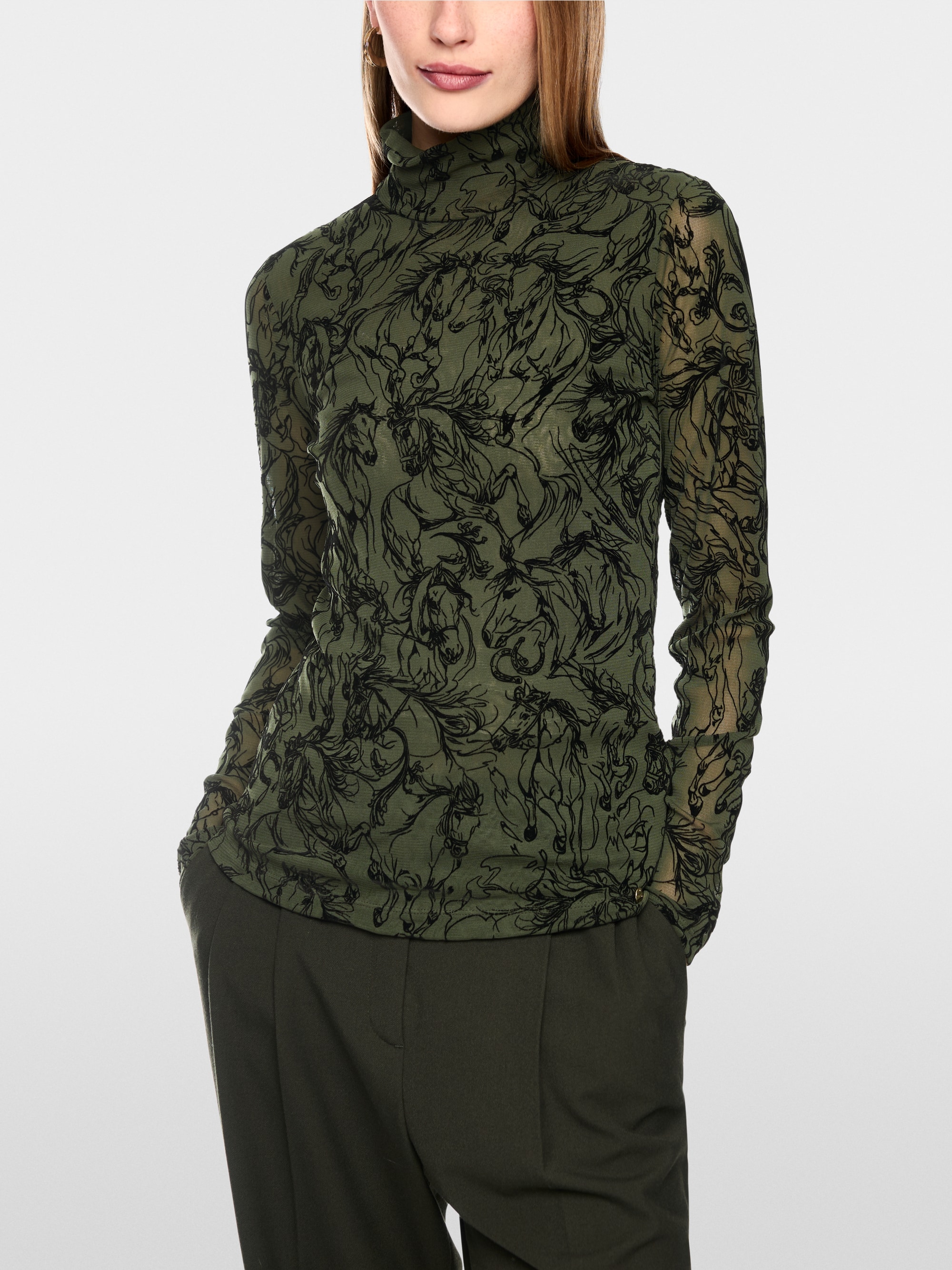 Shirt with velvet flocking