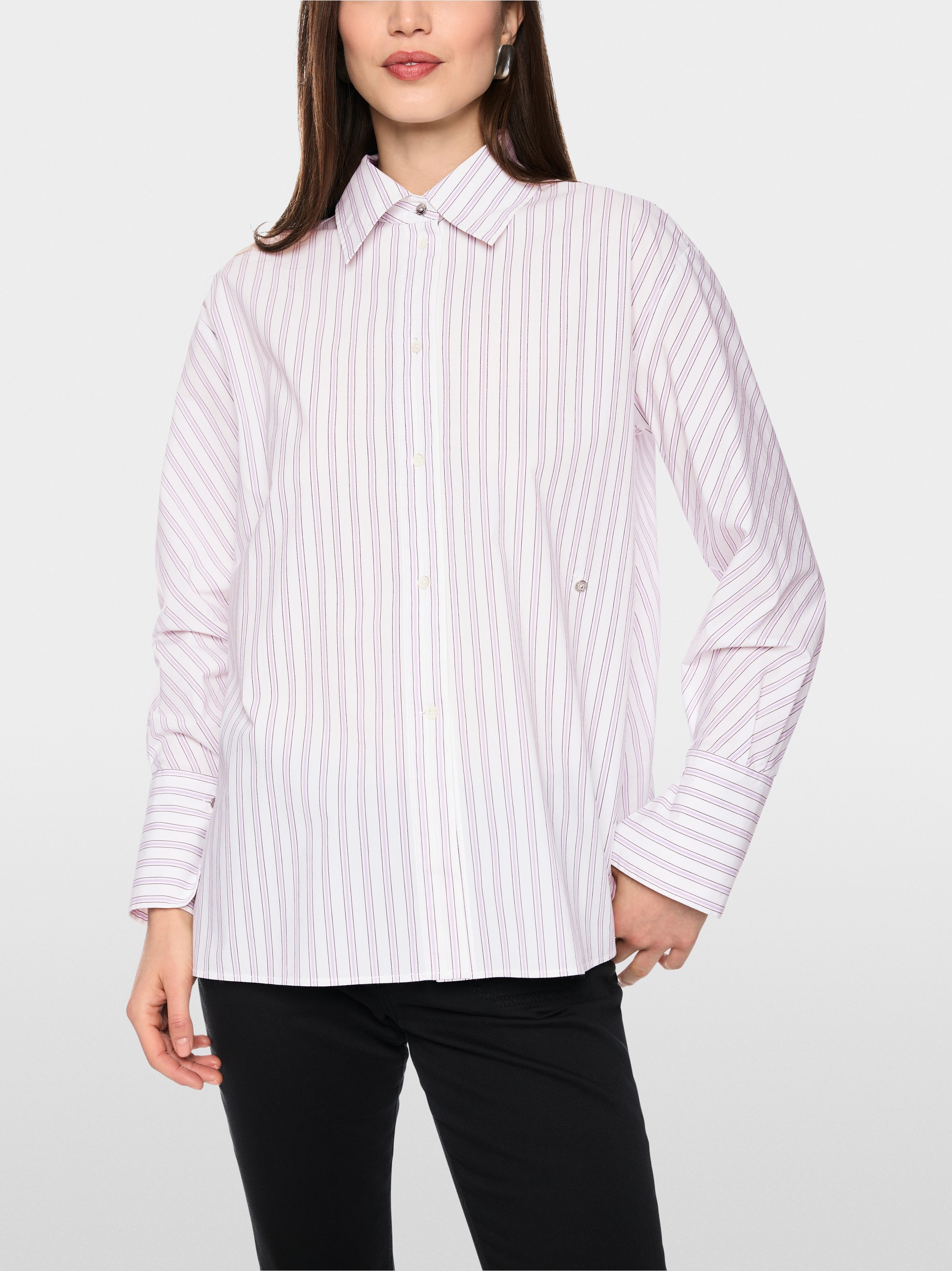 Wrap blouse in a modern layered look