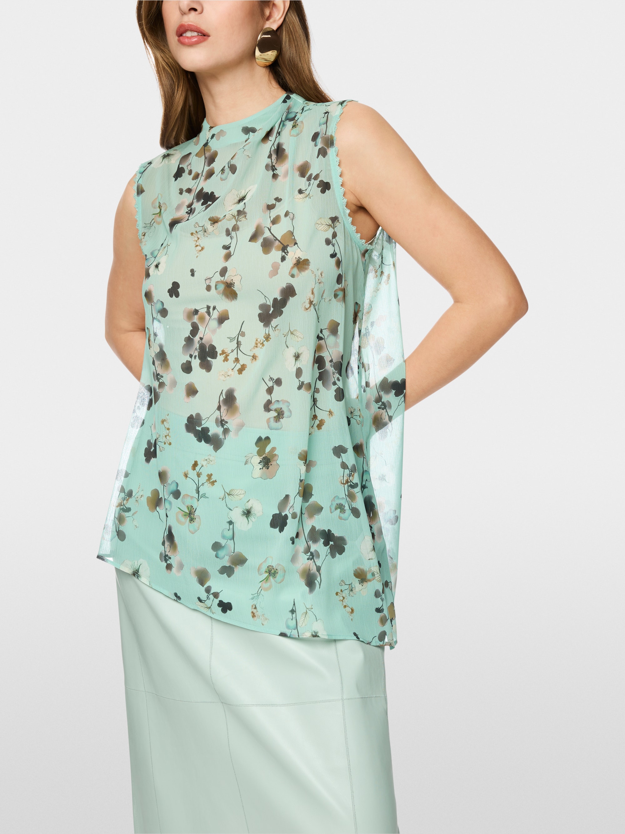 Asymmetrical top with floral print