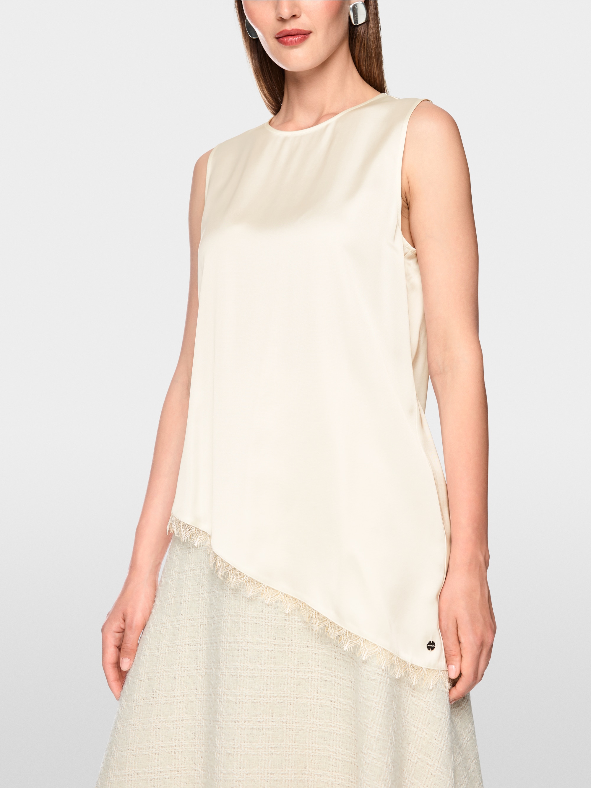 Asymmetrical top