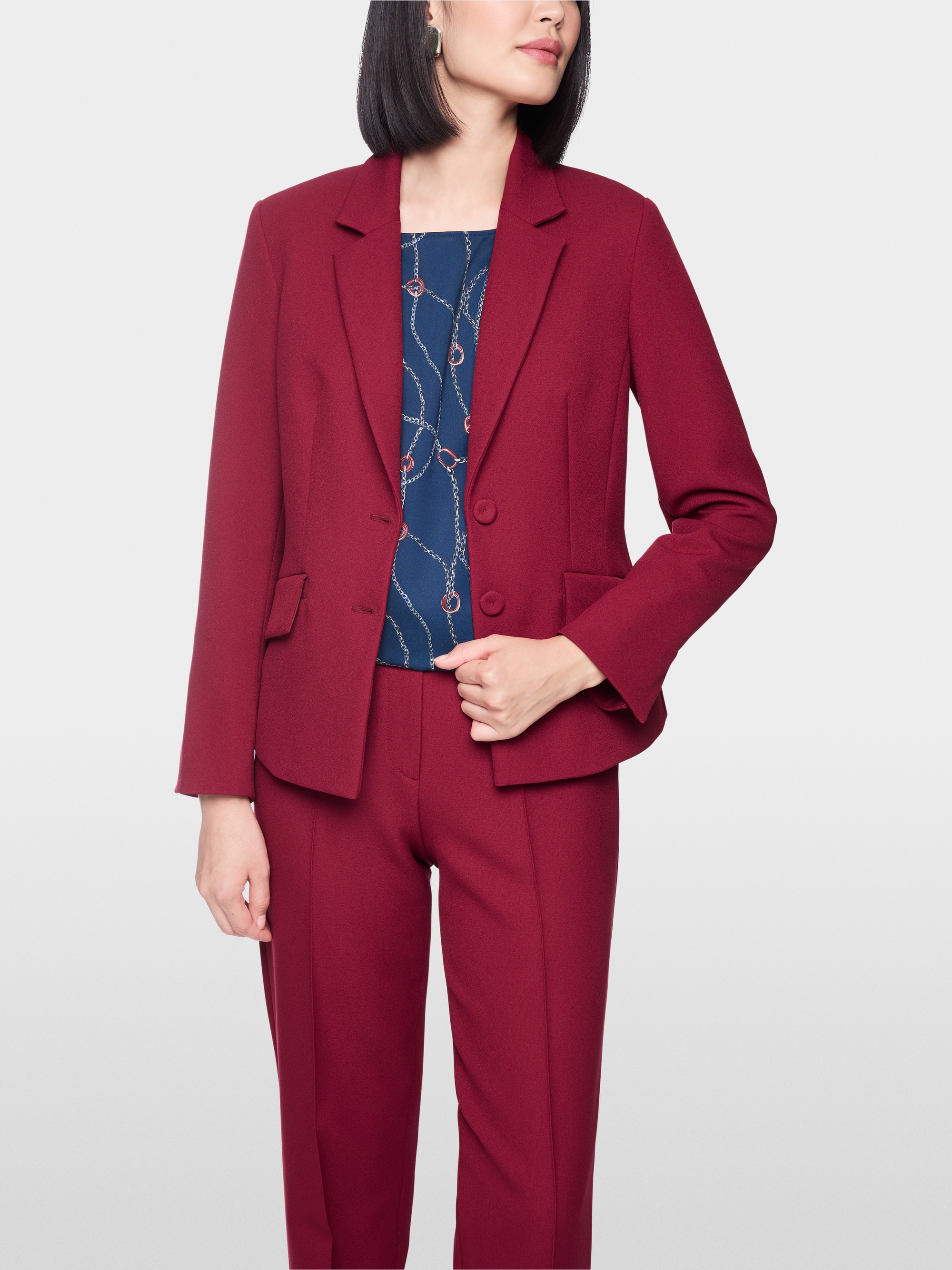 Fitted blazer with lapels