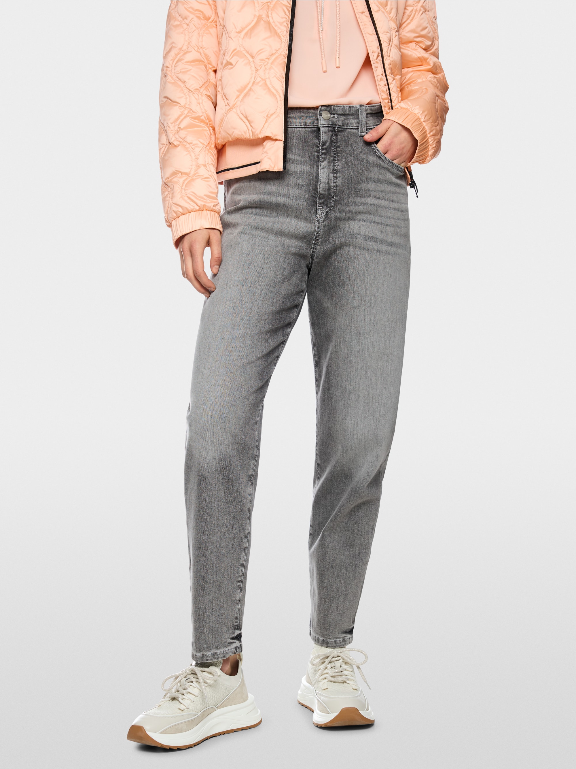 FEURA feminine fit jeans
