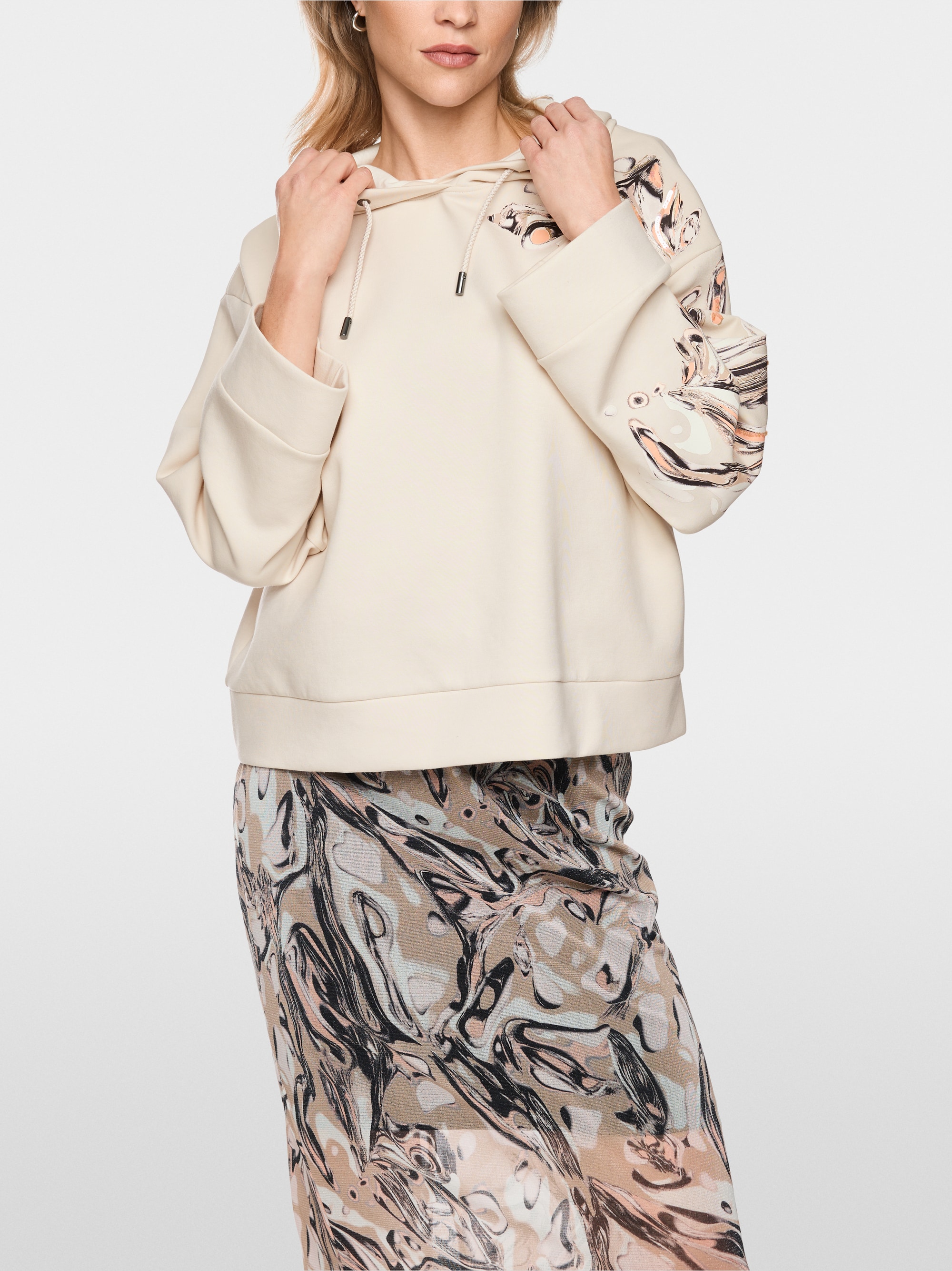 Oversized hooded sweatshirt