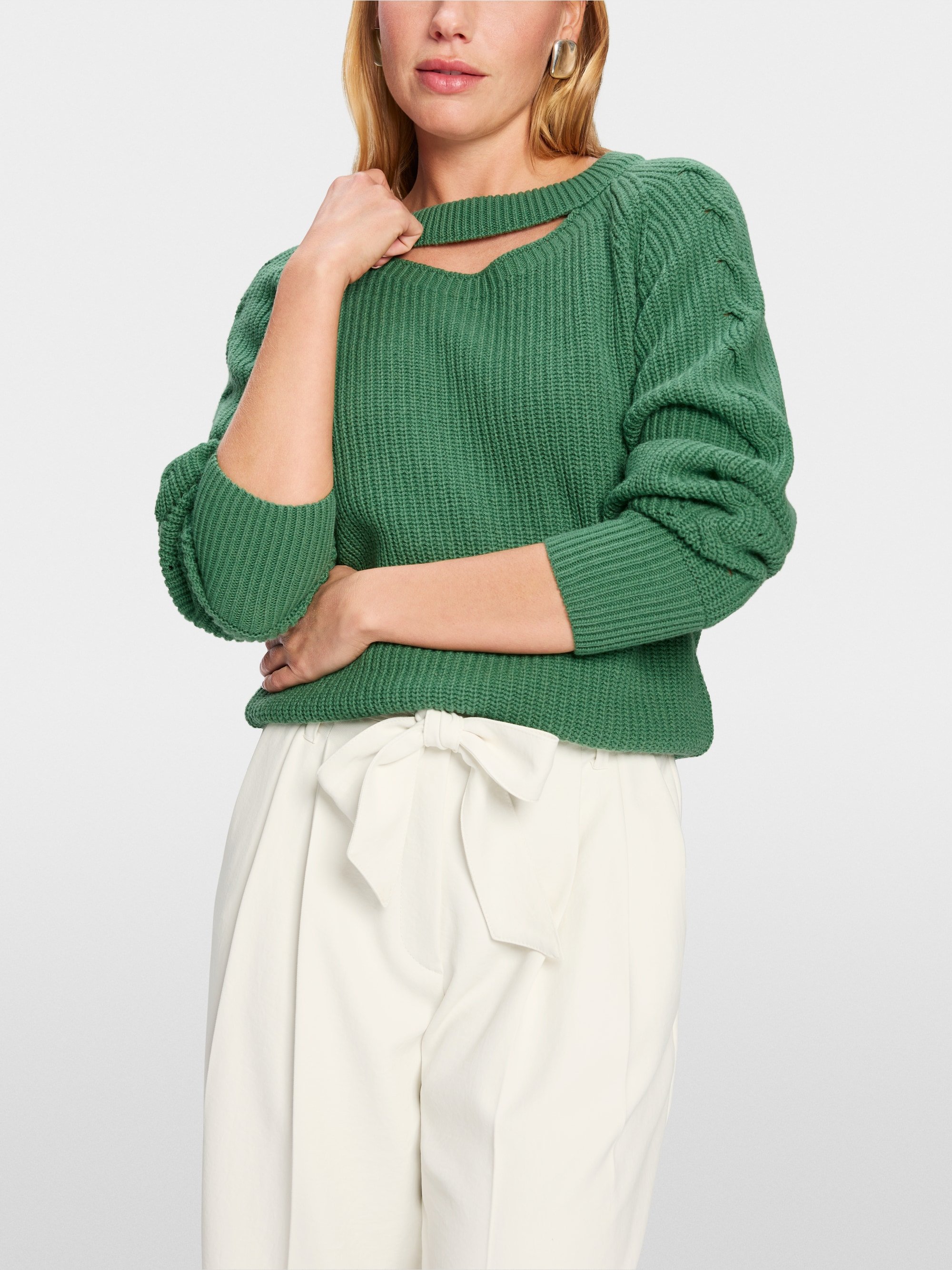 Pull découpé Knitted in Germany