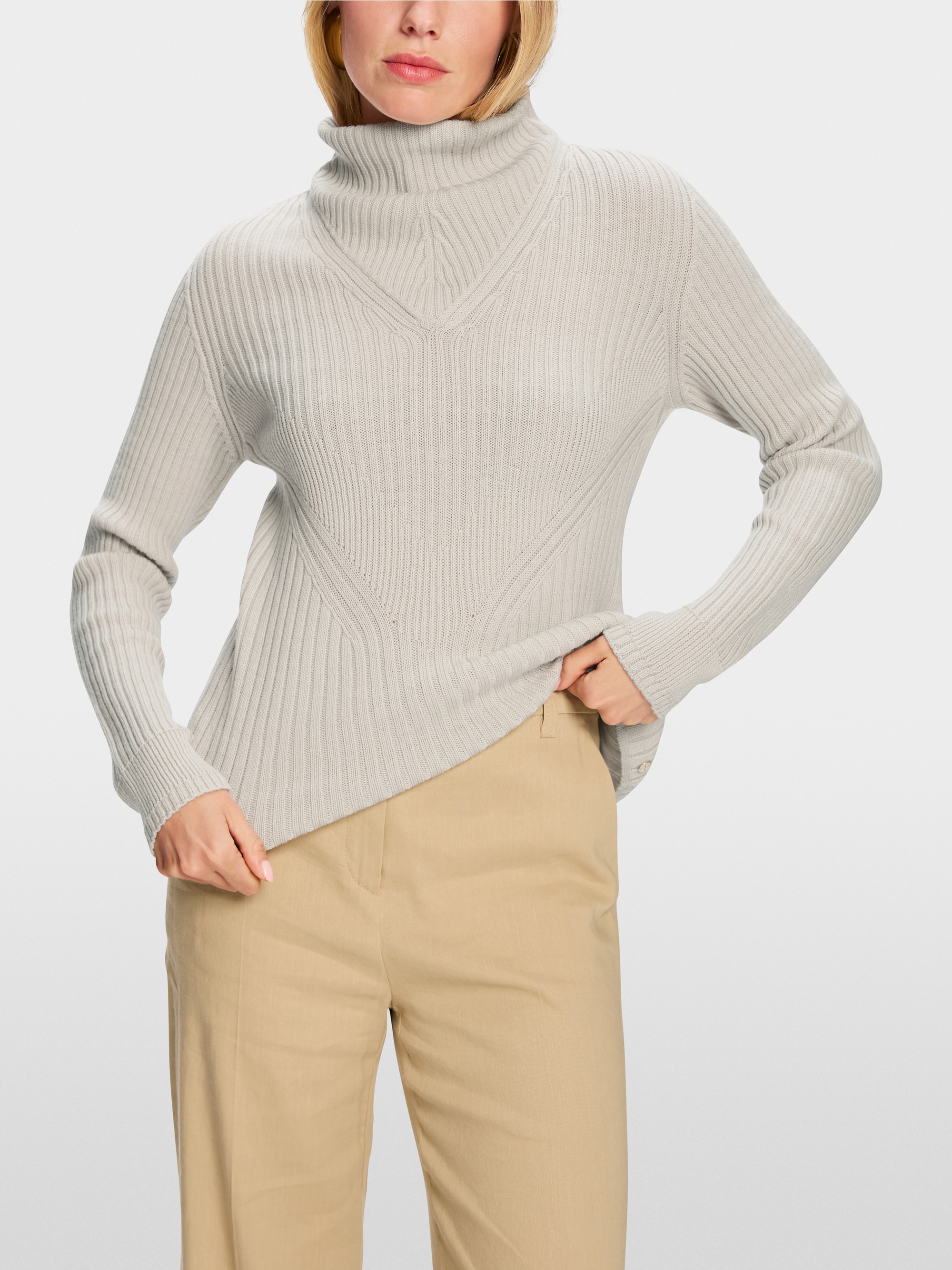 Stehkragen-Pullover Knitted in Germany