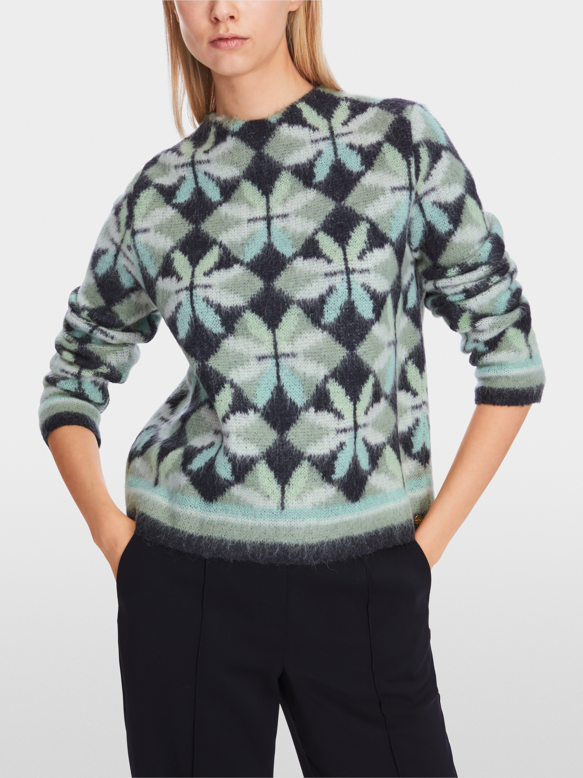 Flauschiger Sweater Knitted in Germany