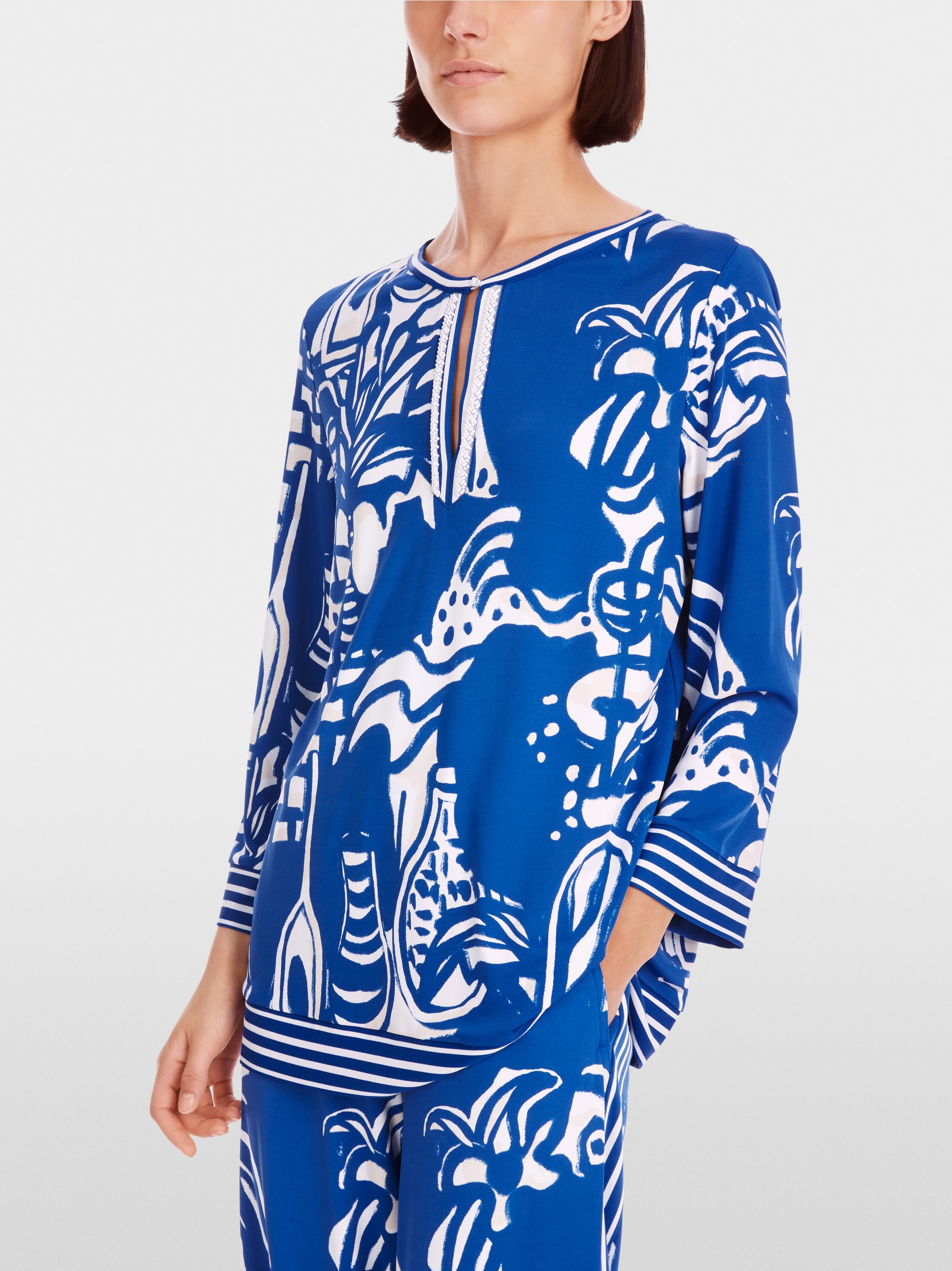 Slip-on blouse with pearls