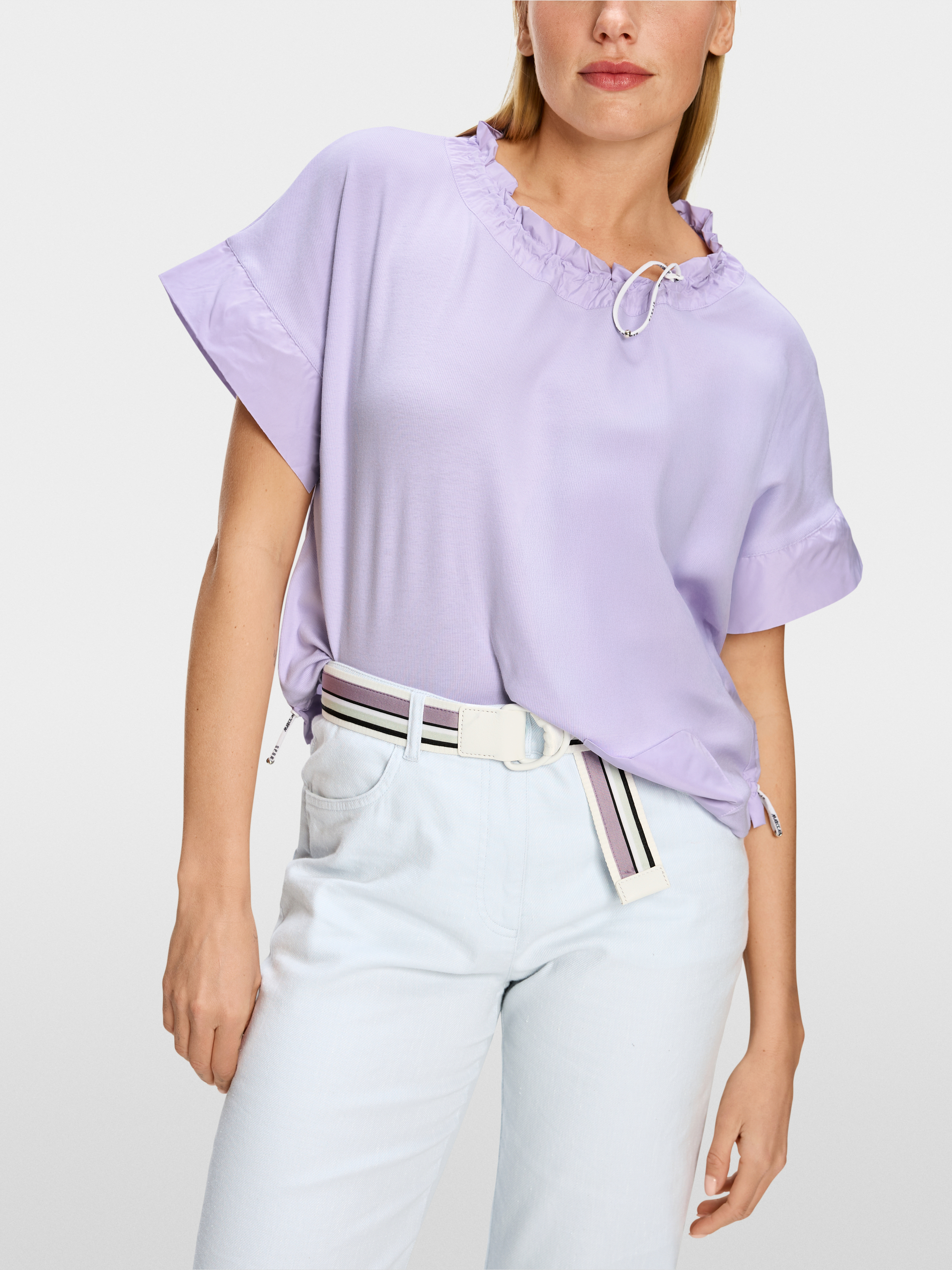 Casual T-shirt with drawstring