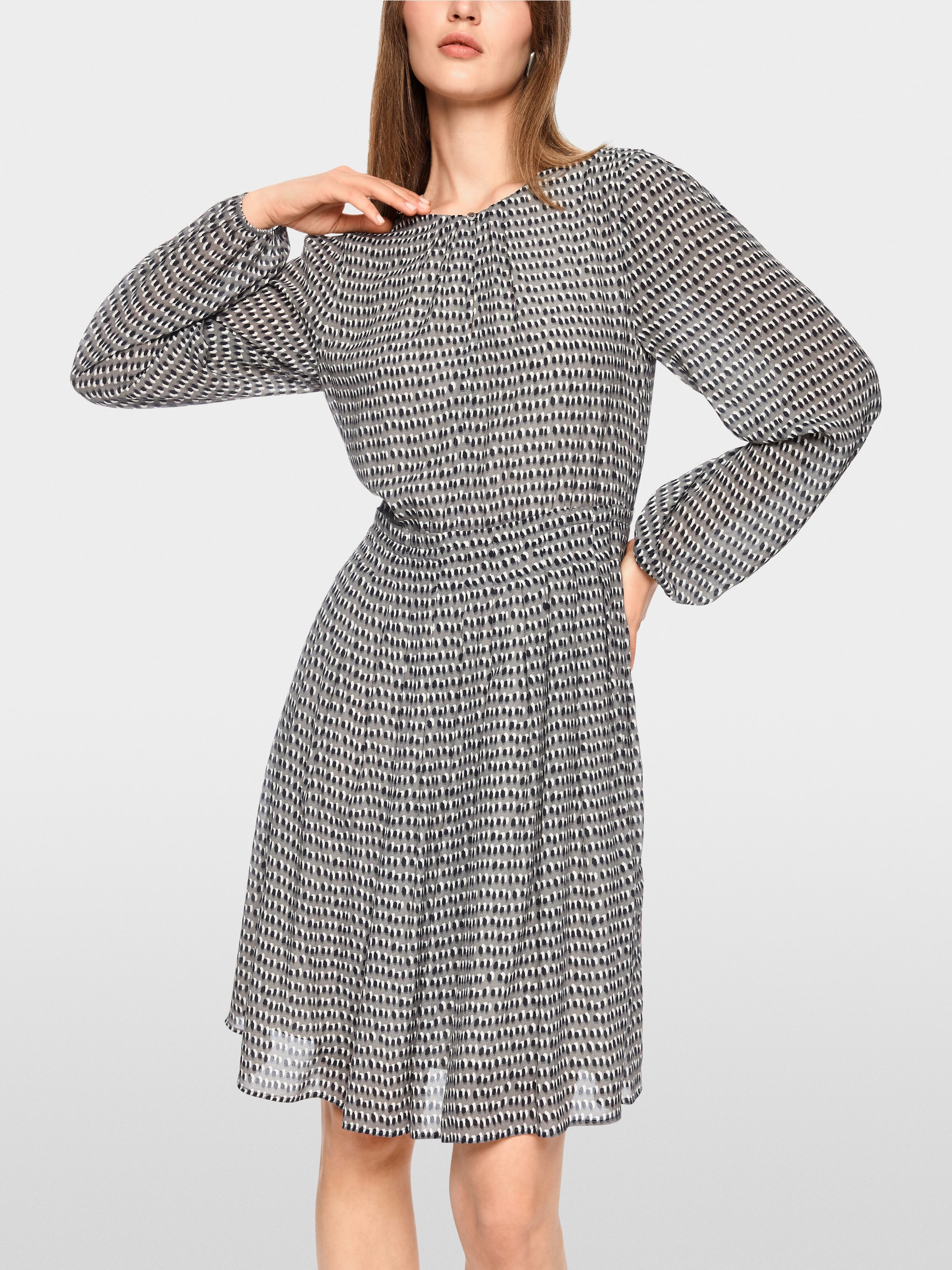 Robe en viscose mi-longue froncée