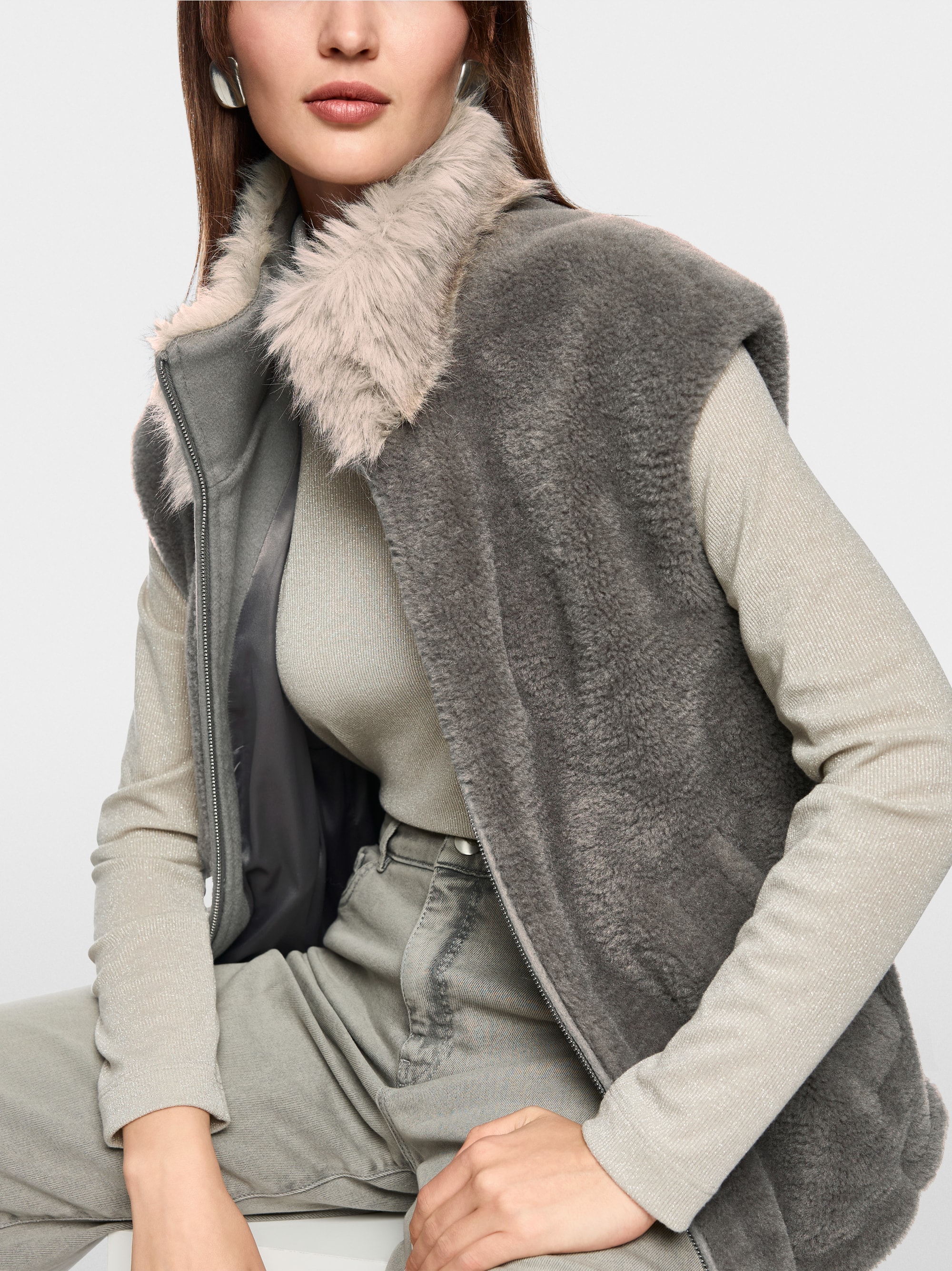 Gilet douillet avec col en fausse fourrure