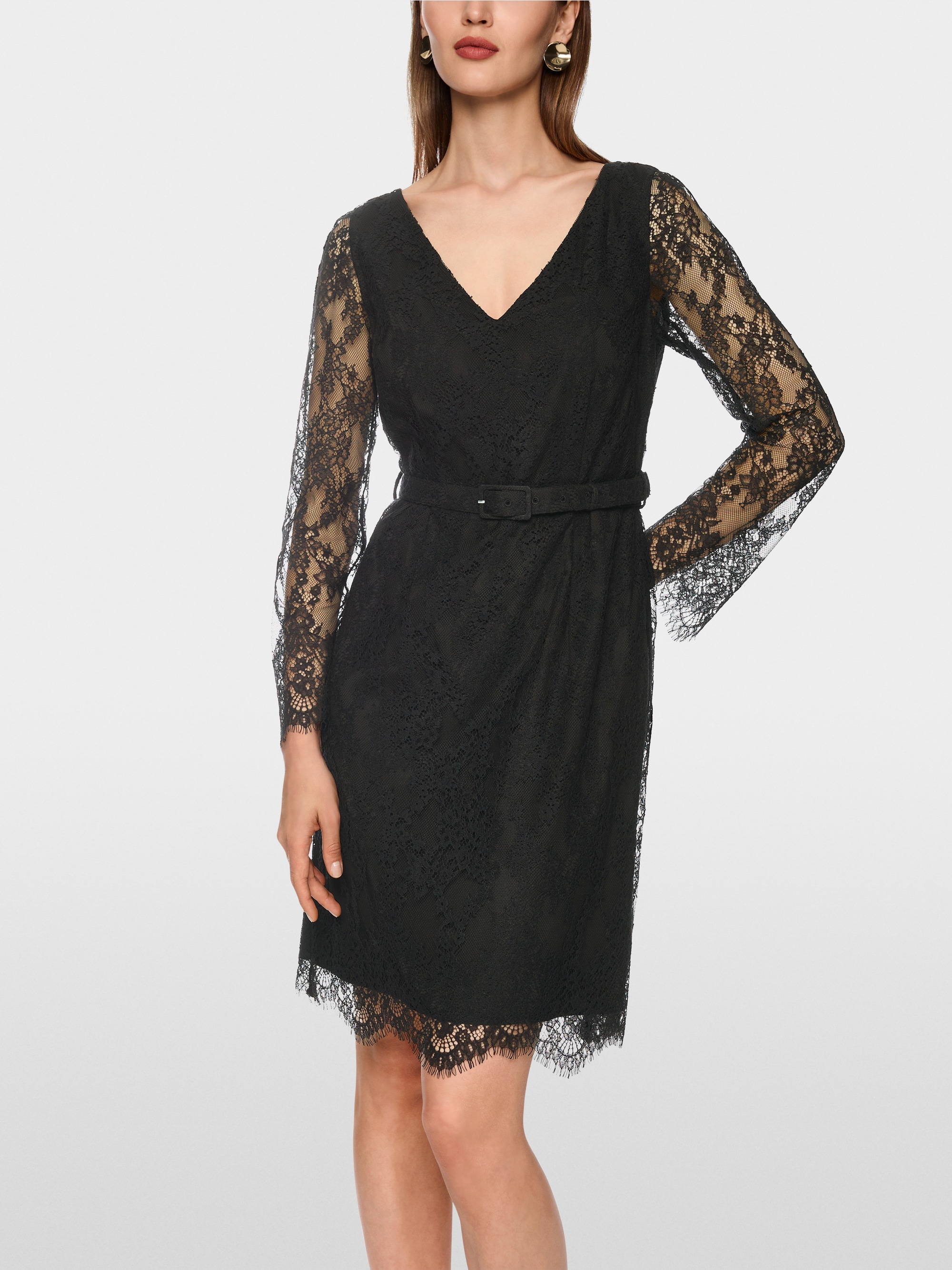 Schickes Spitzenkleid