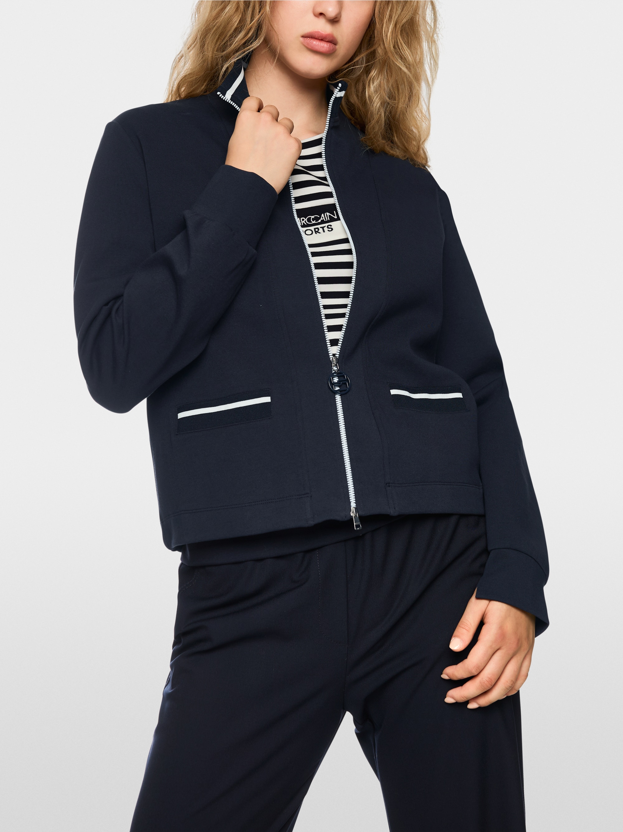 Kurze Sweatjacke