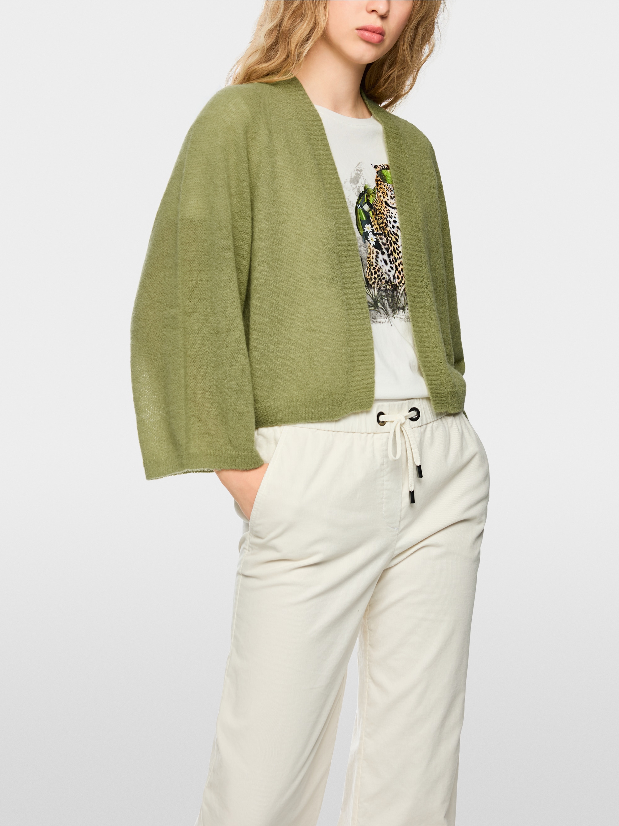 Cardigan léger tricoté en Allemagne