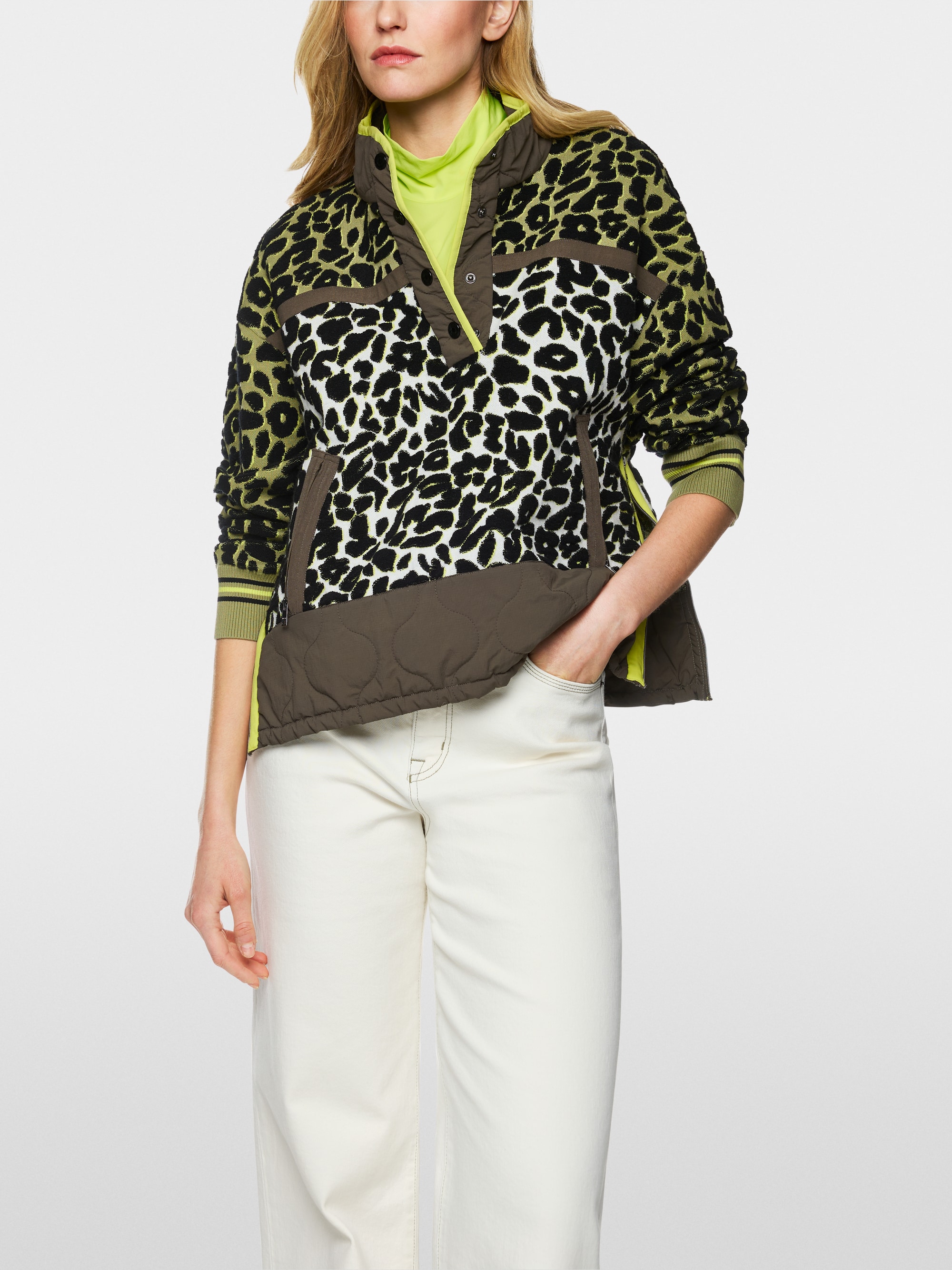 Pull trekking en maille effet 3D