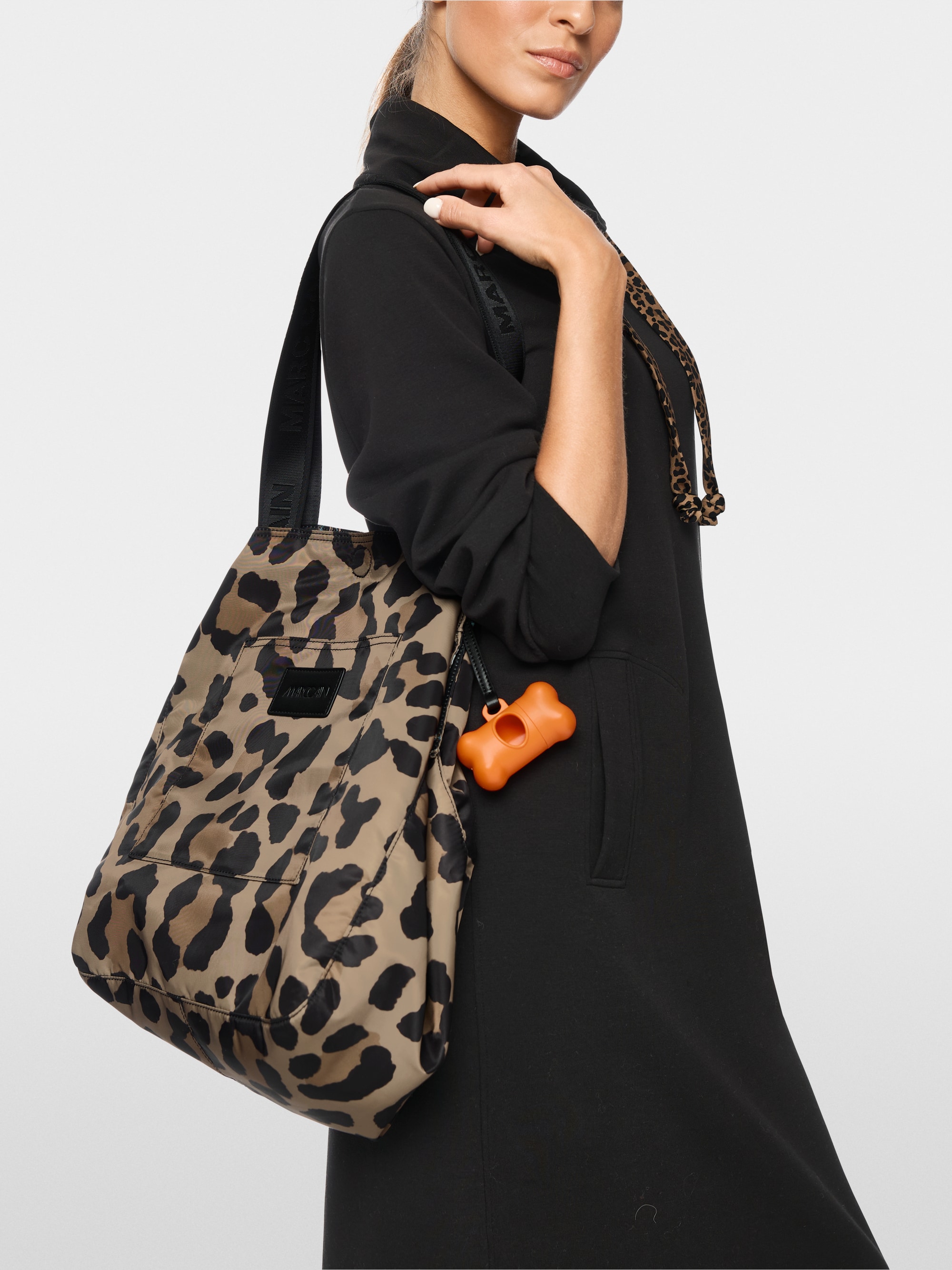 Reversible shopper bag with print