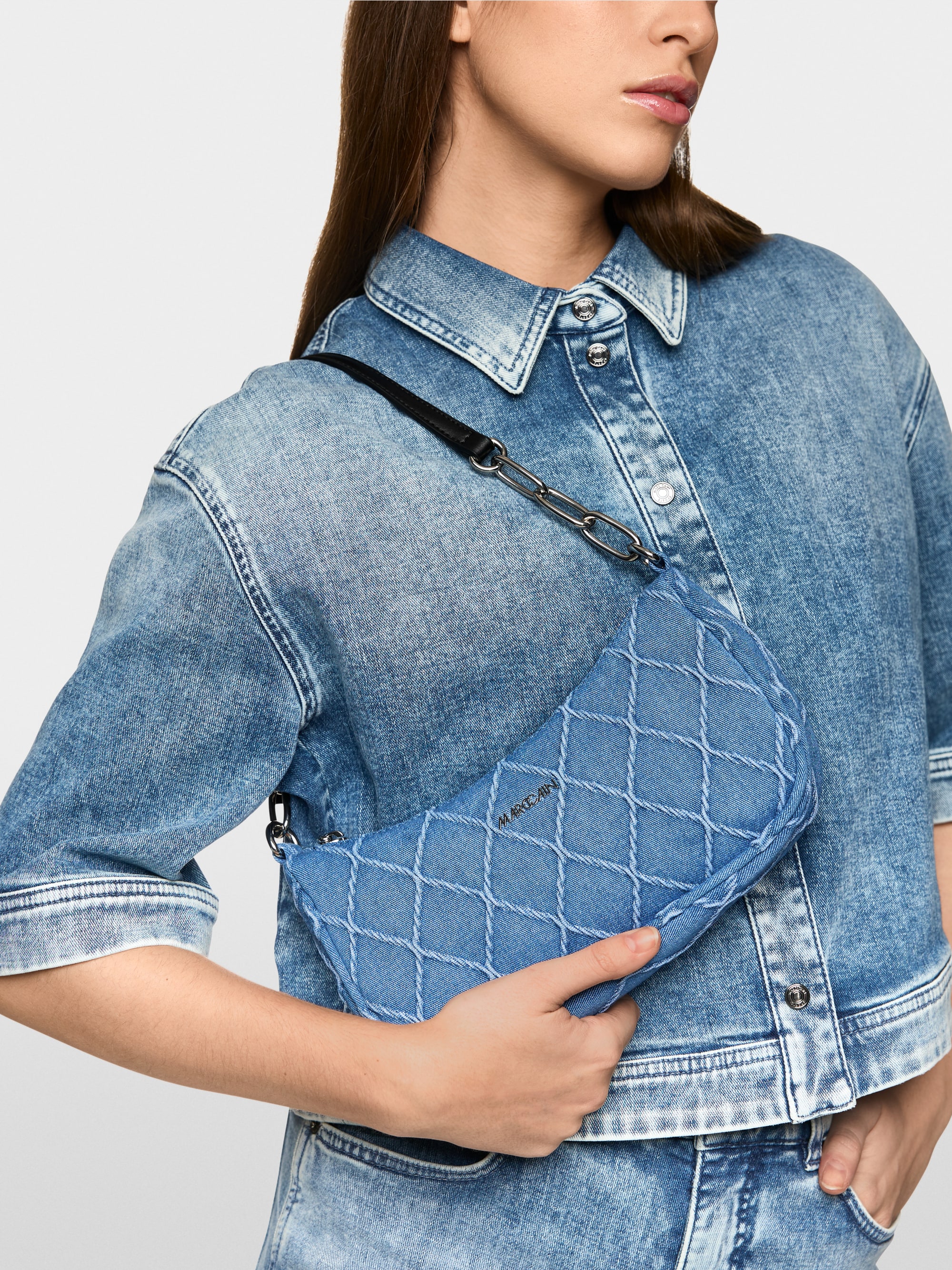 Schultertasche aus Denim