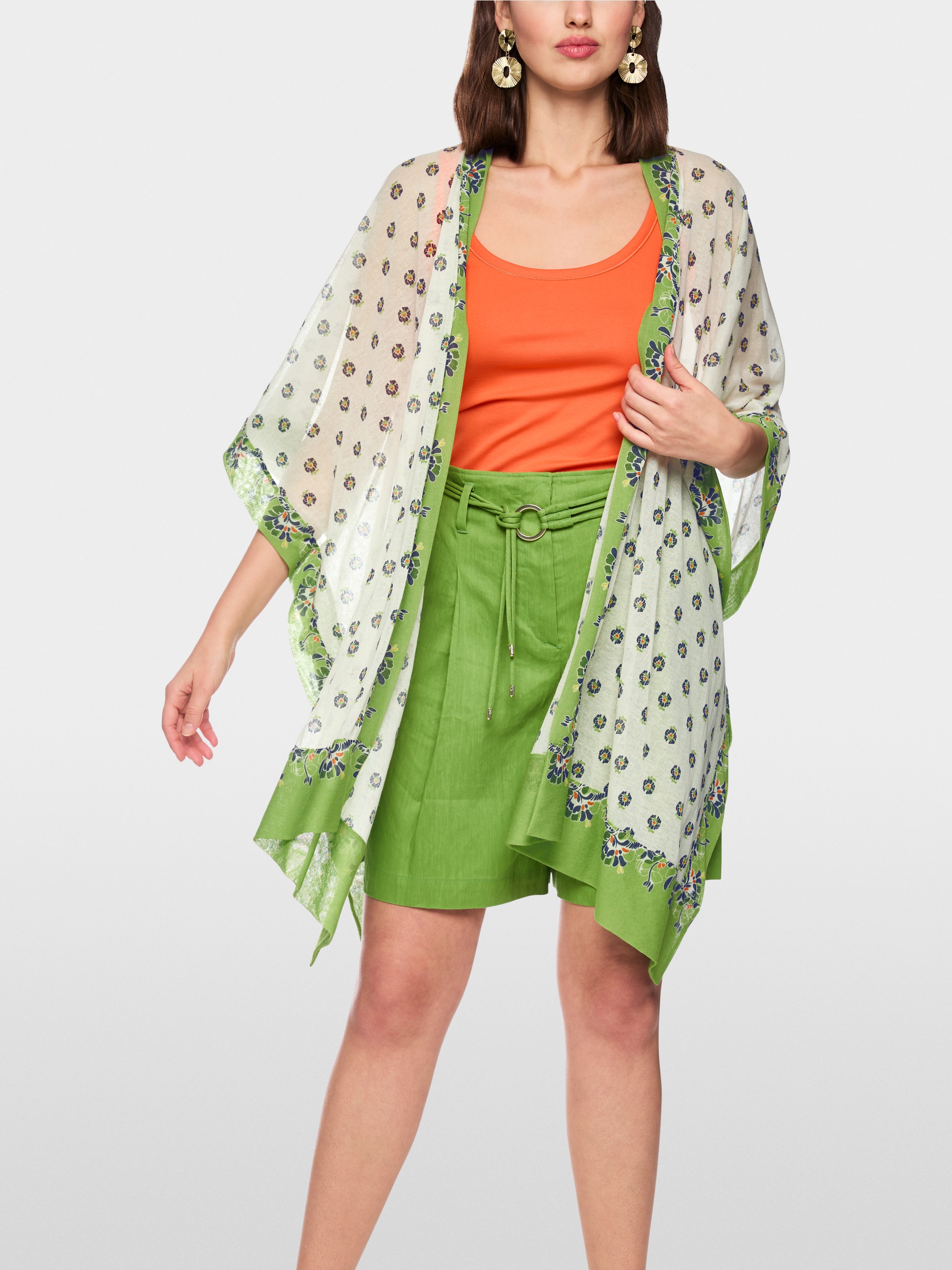 ‘Knitted in Germany’ printed cape